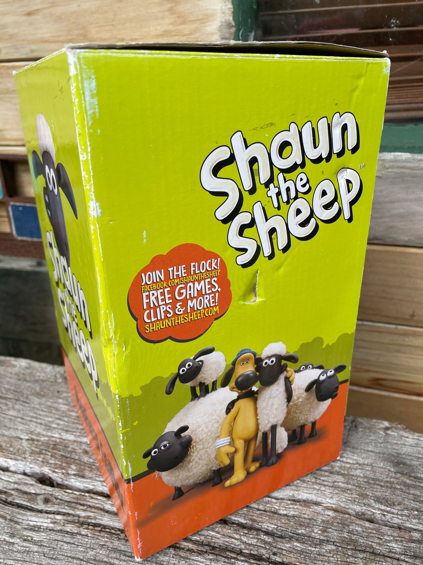 Shaun The Sheep Robert Harrop design figure - The Farmer's Llamas - Limited Edition