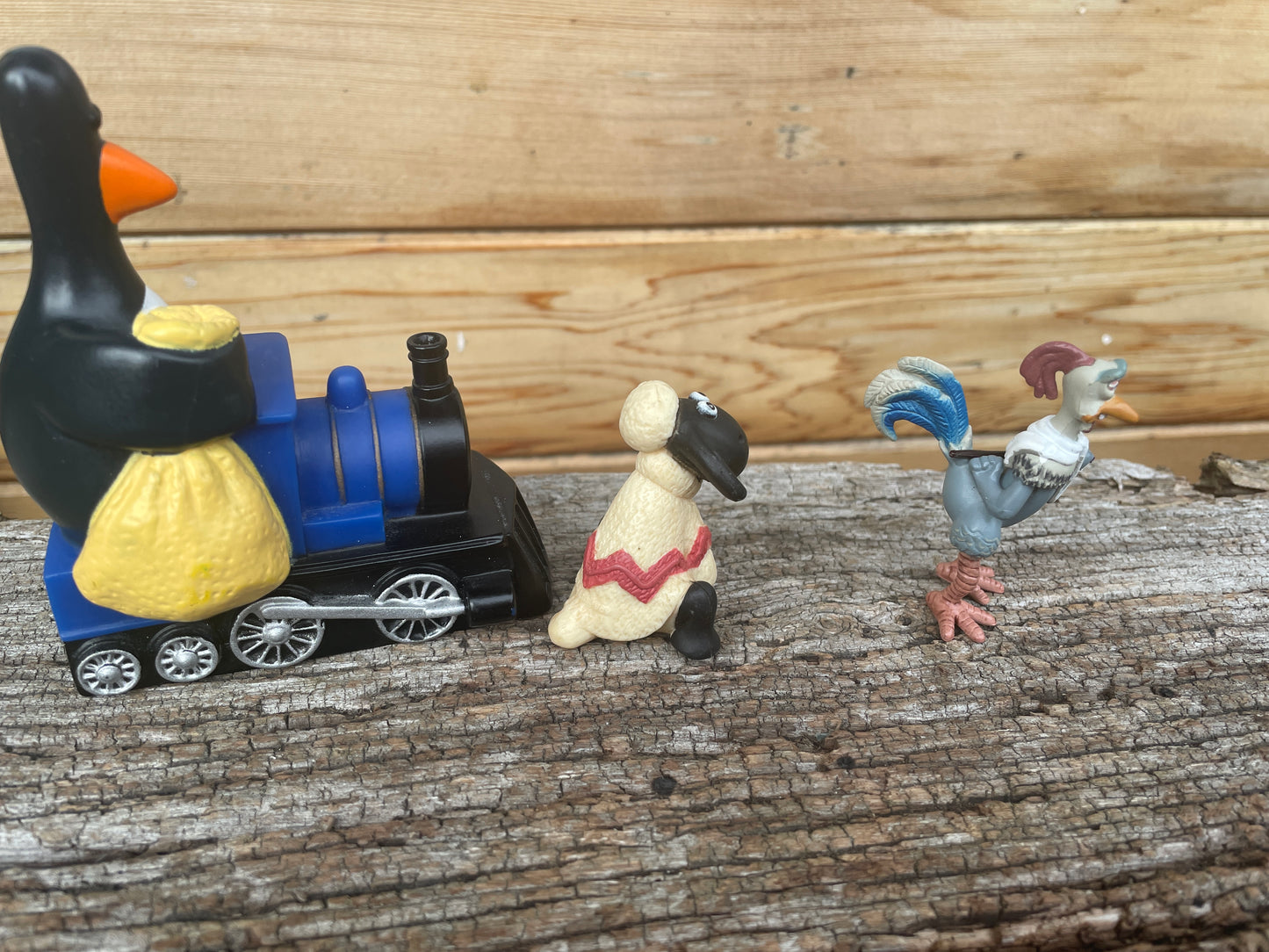Aarden Nick Park animation characters - Feathers McGraw, Shaun The Sheep and Fowler