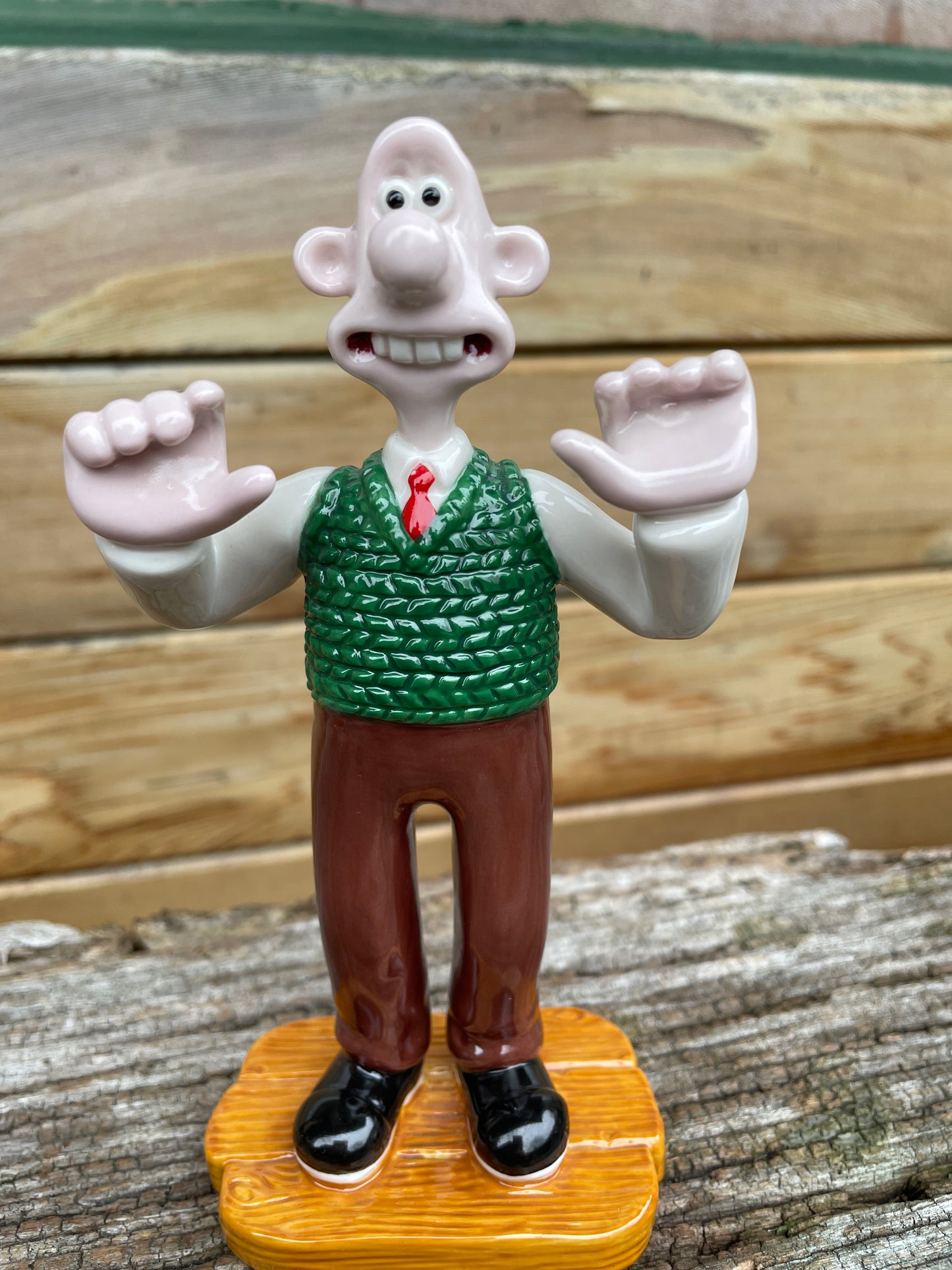 Wallace and Gromit First Edition - A Grand Day Out Wallace figurine by Coalport 14.5cm tall - 2003