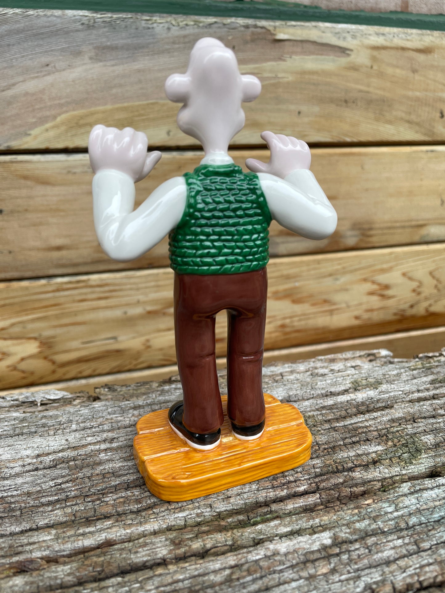 Wallace and Gromit First Edition  - A Grand Day Out Wallace  figurine by Coalport 14.5cm tall - 2003