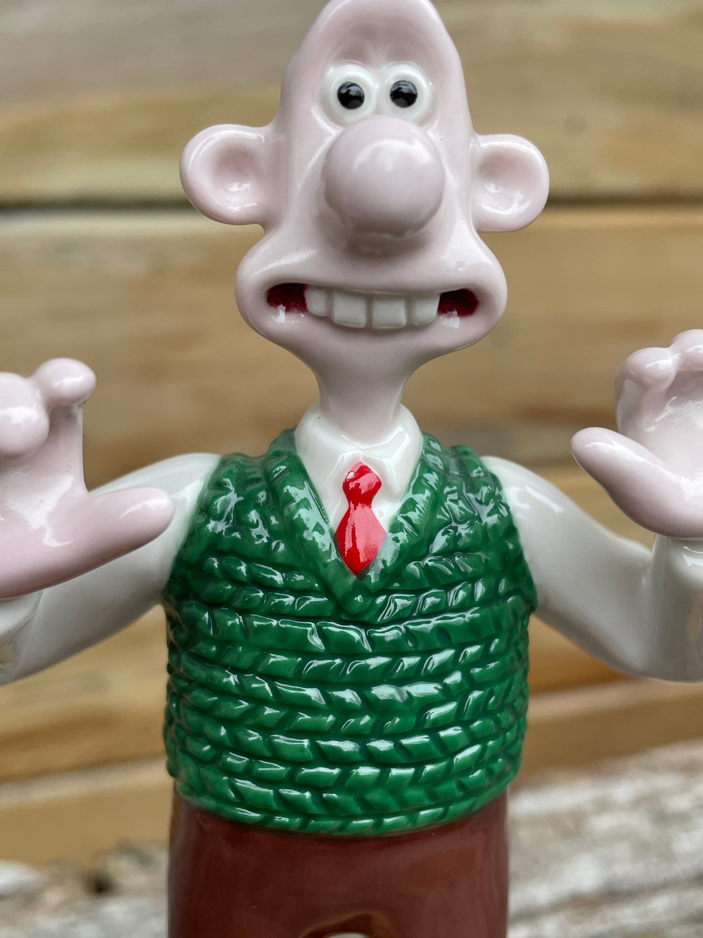 Wallace and Gromit First Edition  - A Grand Day Out Wallace  figurine by Coalport 14.5cm tall - 2003