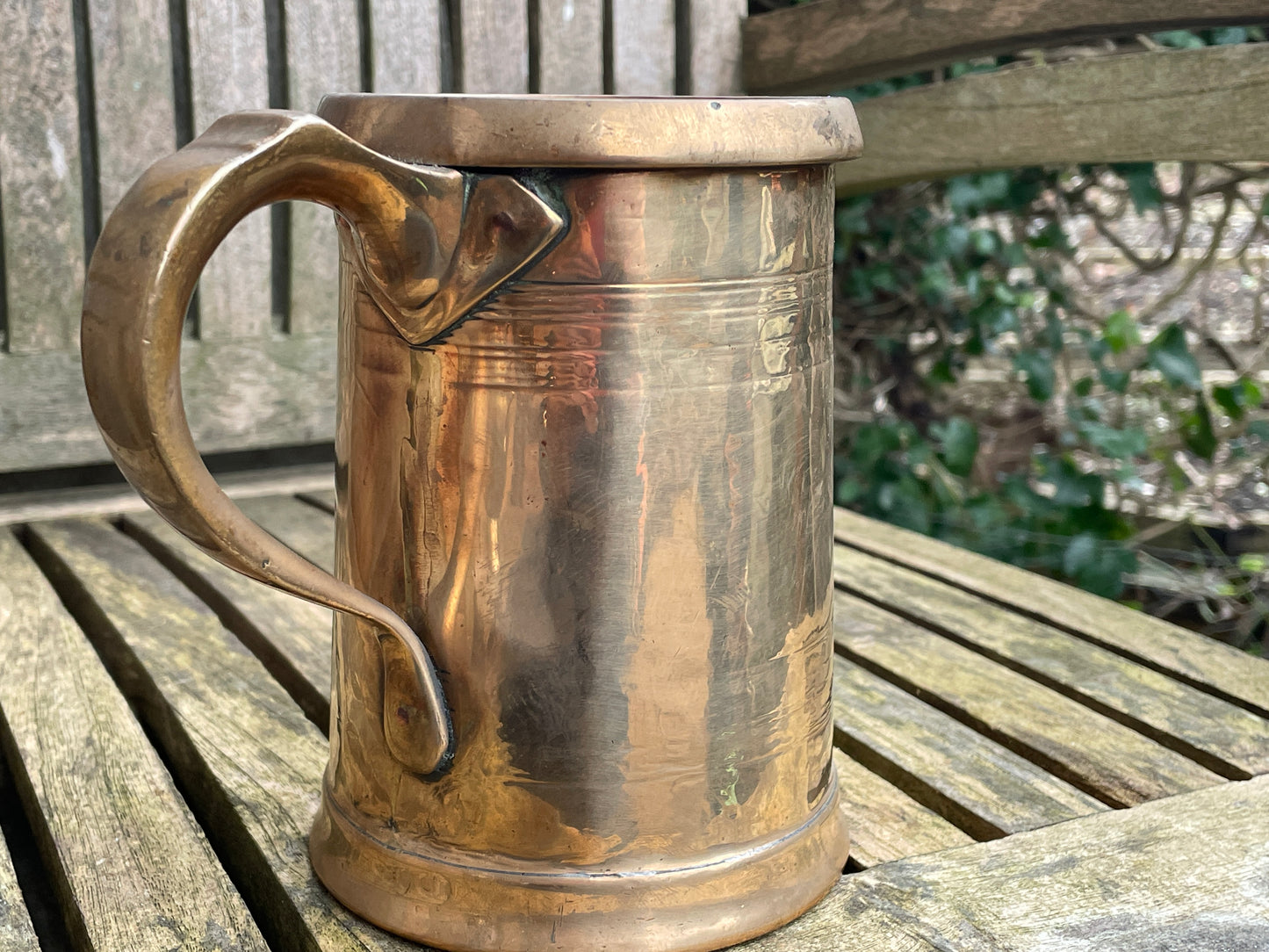 Victorian copper quarter gallon measure 15cm tall - c1880