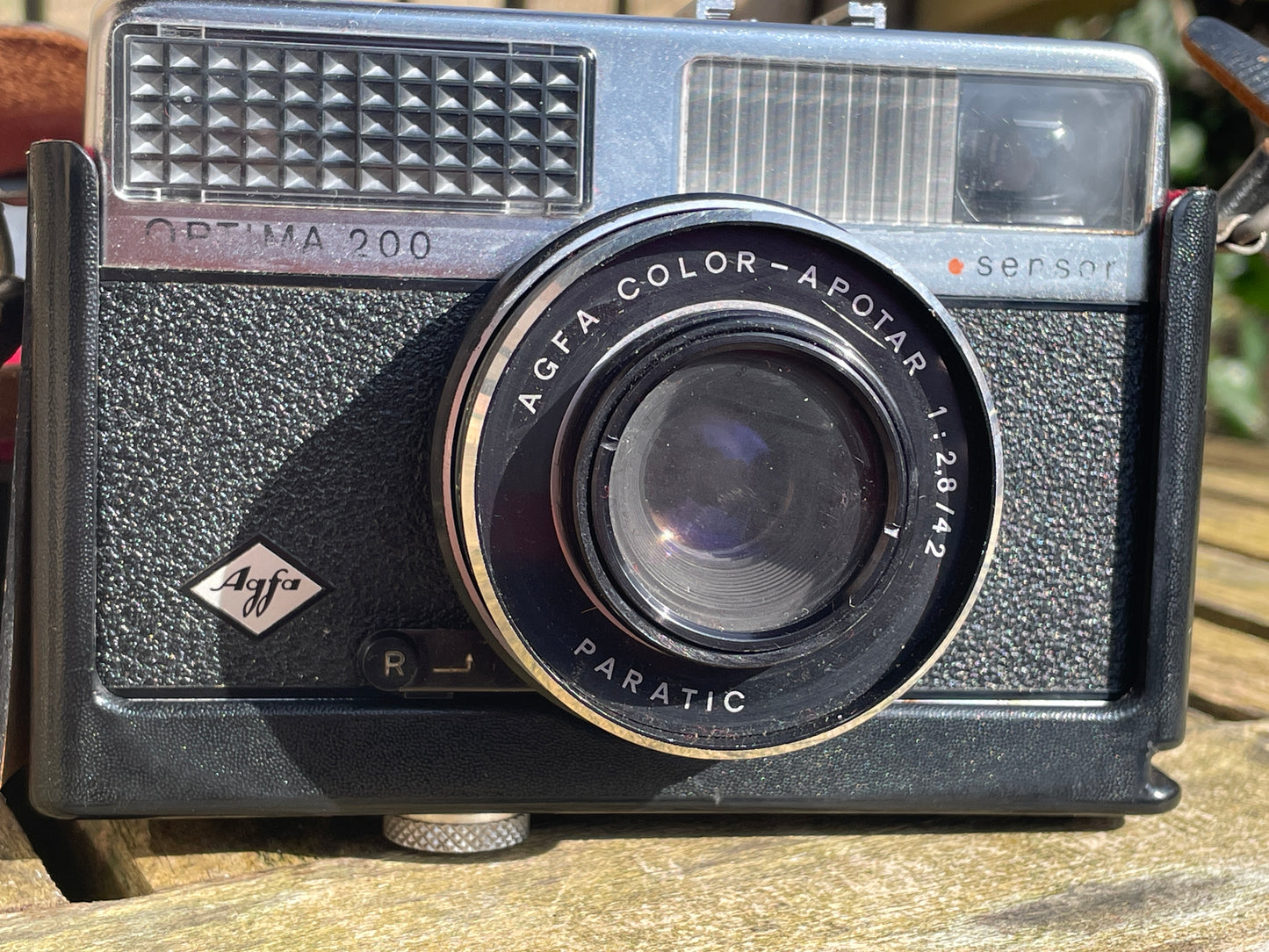 Vintage Agfa Optima 200 sensor film camera with original case
