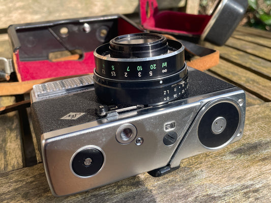 Vintage Agfa Optima 200 sensor film camera with original case