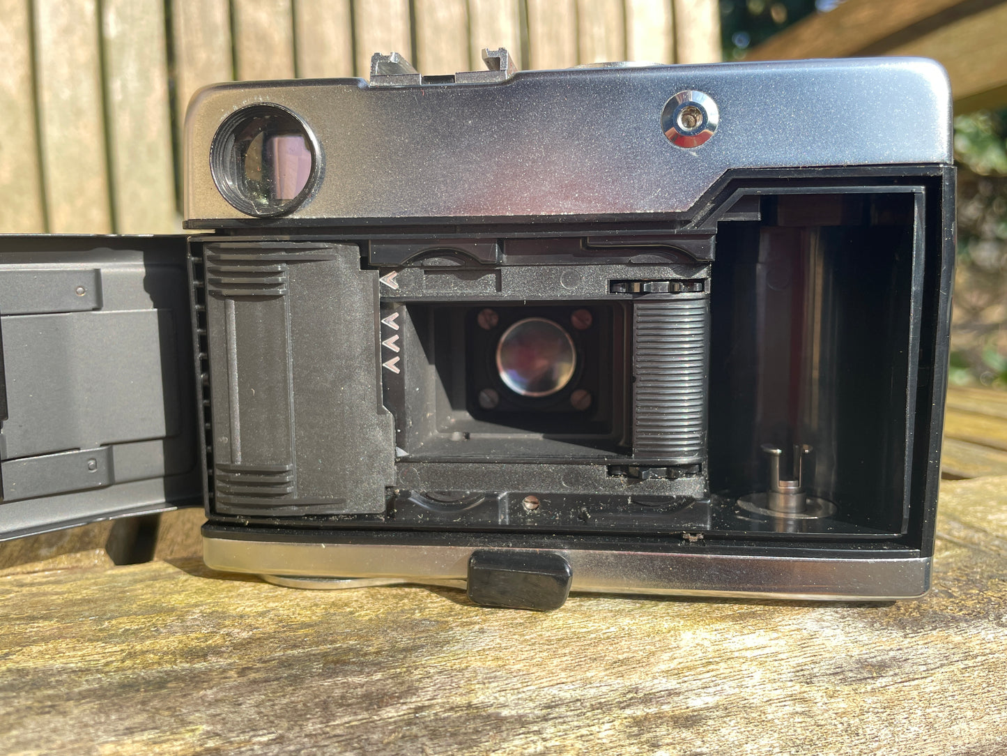 Vintage Agfa Optima 200 sensor film camera with original case