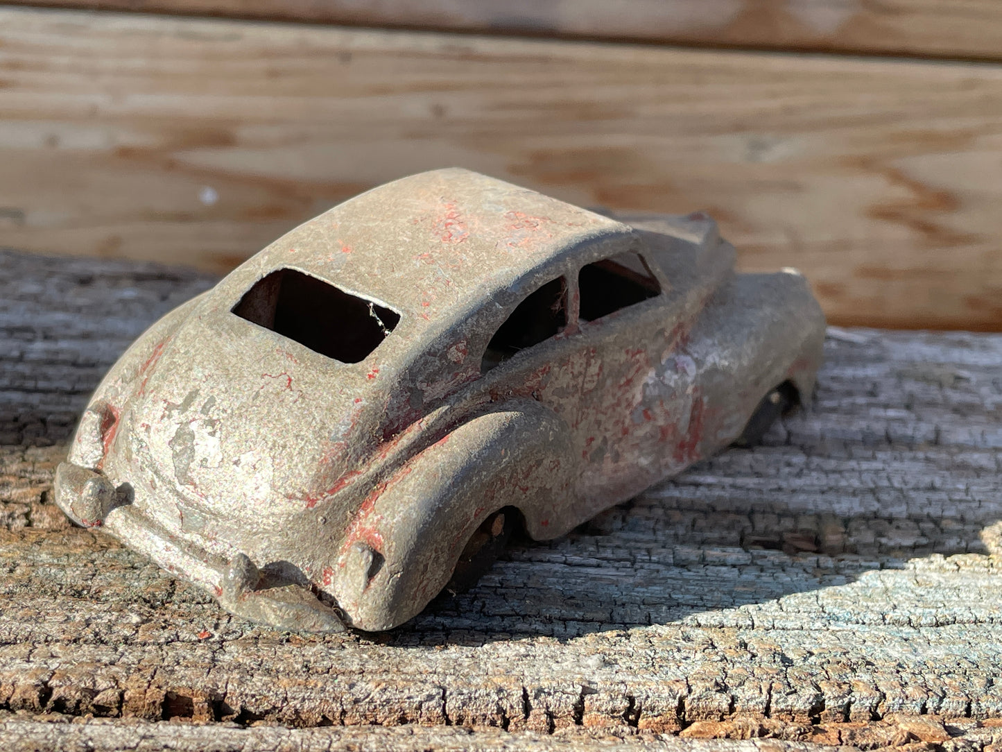 Vintage Timpo Toys toy diecast friction drive red Packard Saloon car c.1949