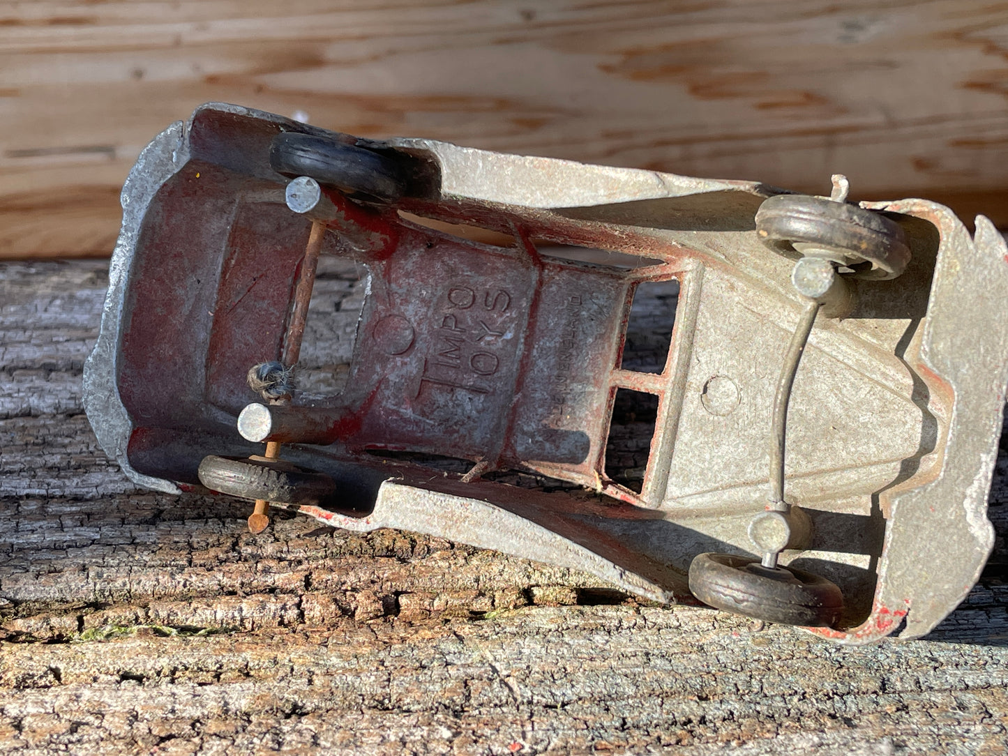 Vintage Timpo Toys toy diecast friction drive red Packard Saloon car c.1949