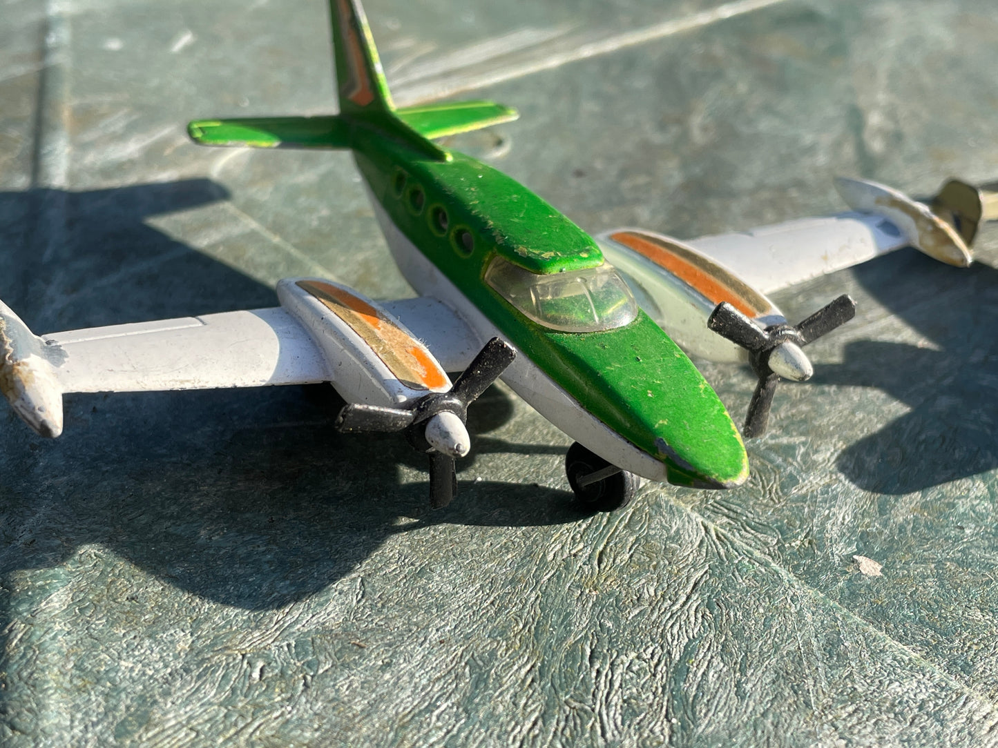 Die- cast toy aeroplanes, Lesney Cessna and Maisto B-25J Mitchell