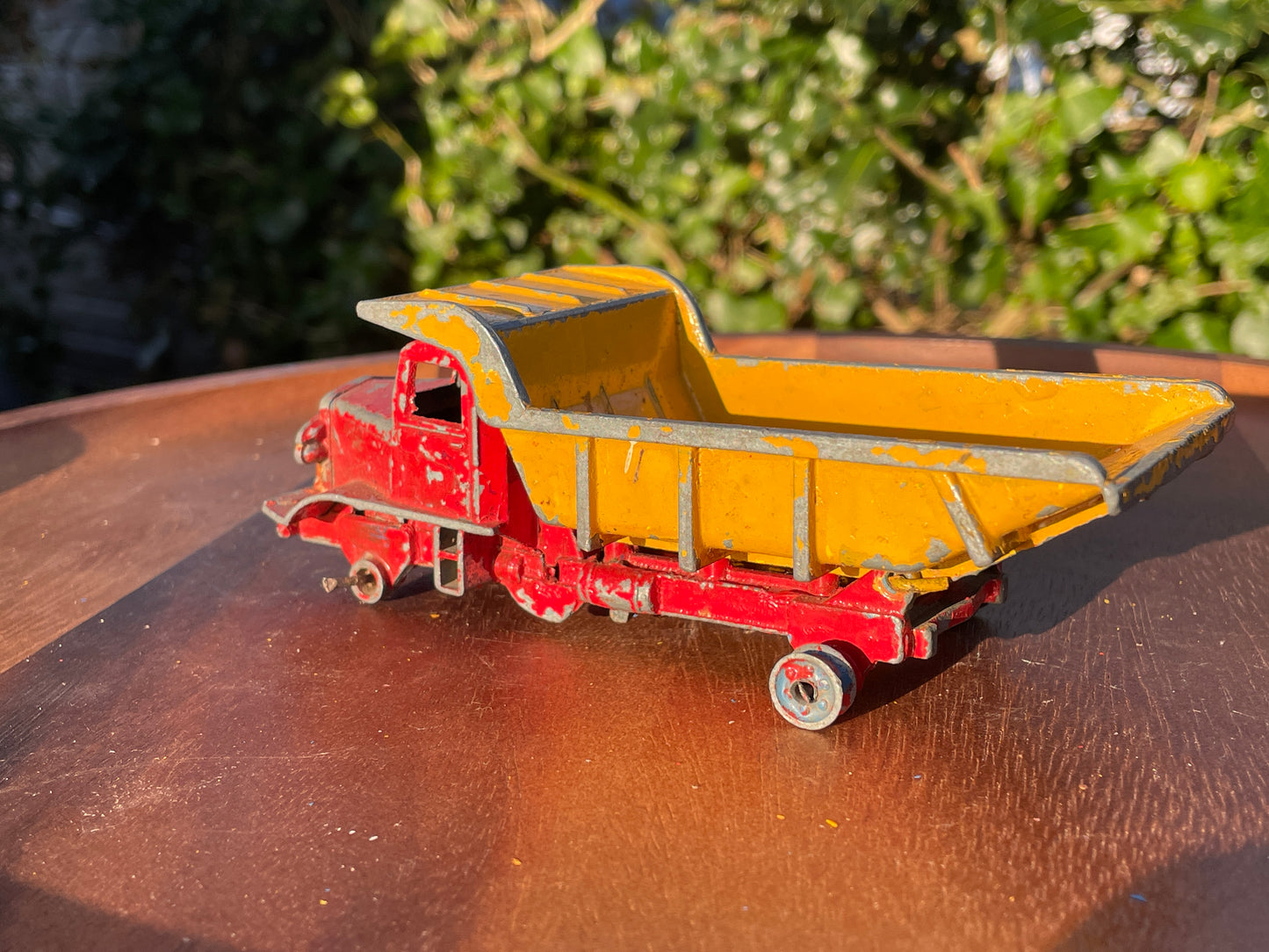 Benbros Qualitoy Diecast Euclid toy tipper truck 14cm long - 1968