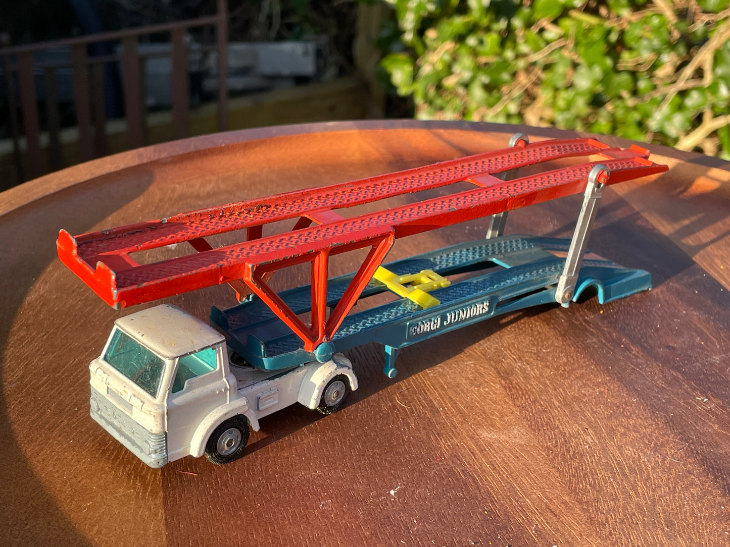 Corgi Juniors Ford D Series diecast car transporter MK 1