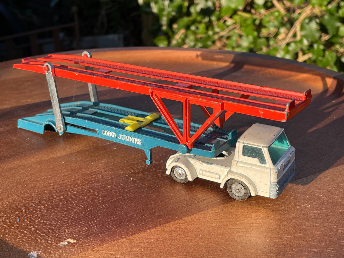 Corgi Juniors Ford D Series diecast car transporter MK 1