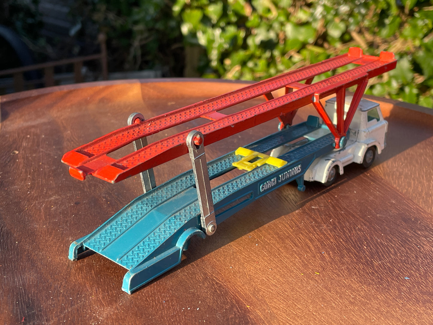 Corgi Juniors Ford D Series diecast car transporter MK 1
