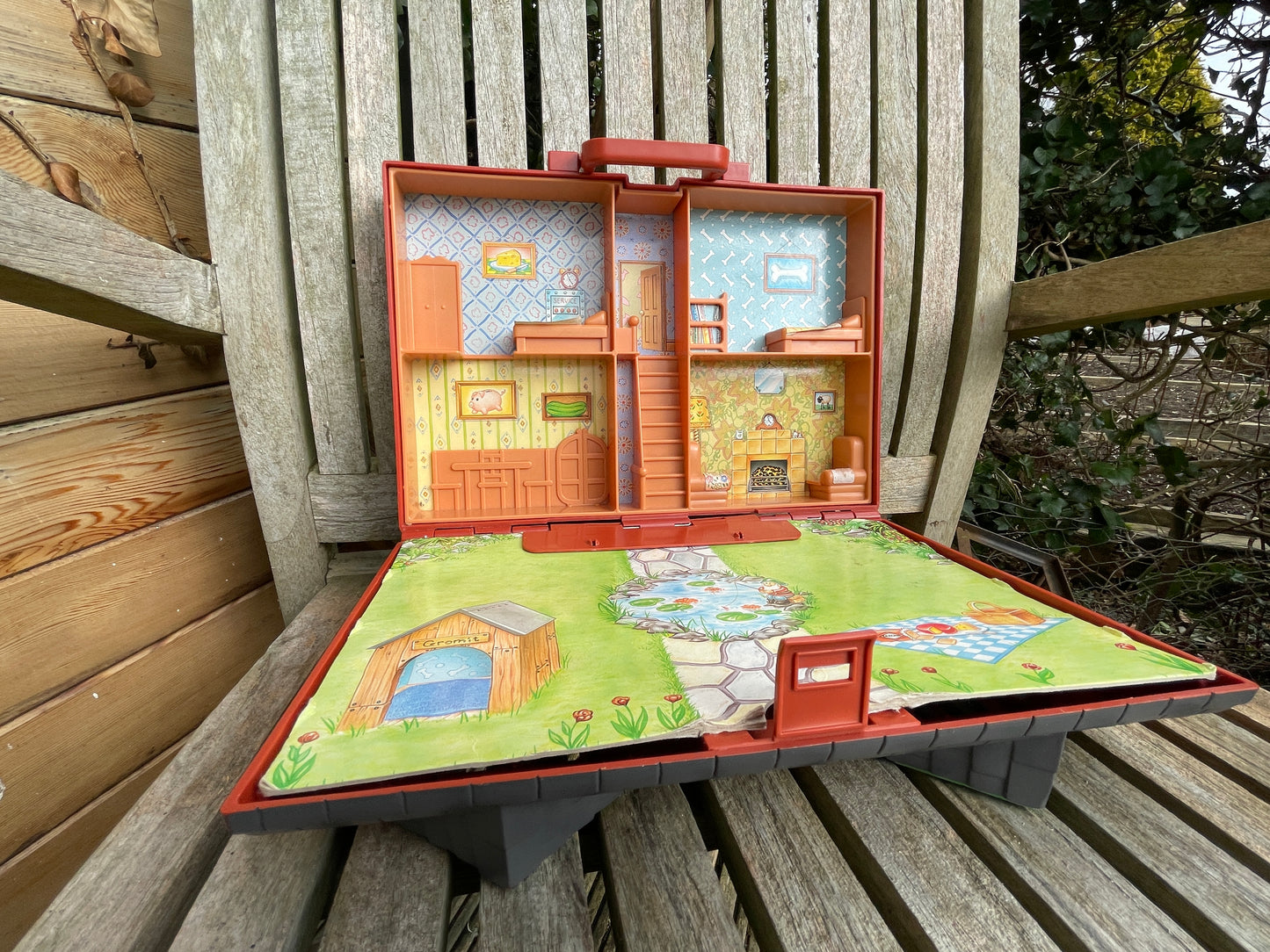 Original Wallace and Gromit's Wash 'N' Go Playhouse - 27cm wide
