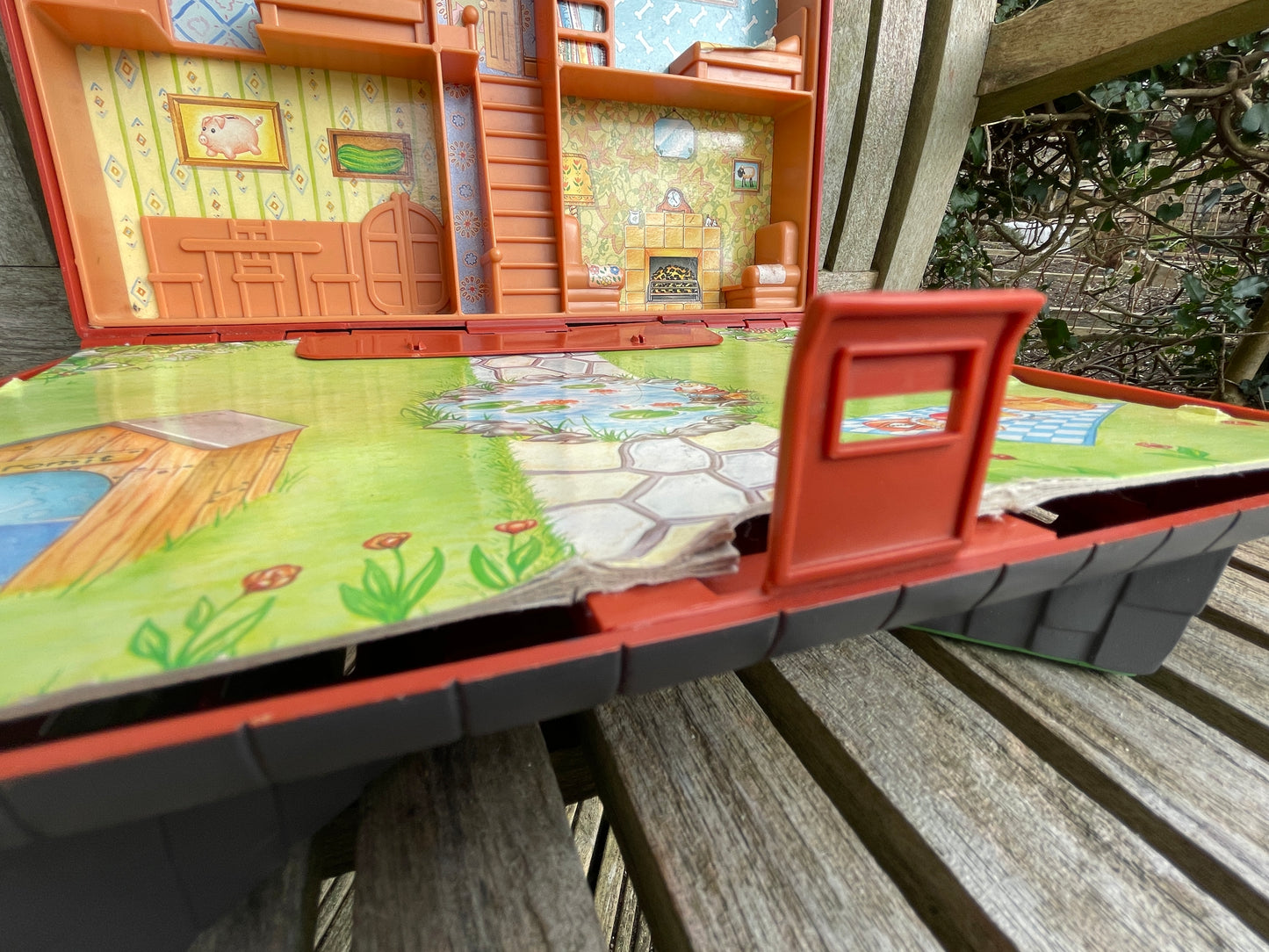 Original Wallace and Gromit's Wash 'N' Go Playhouse - 27cm wide