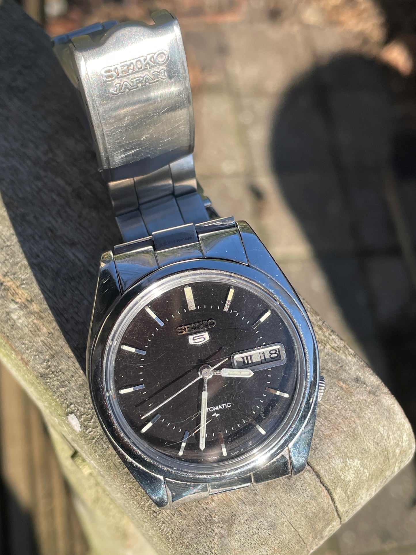 Rare Seiko 5 automatic automatic Classic Black face with Roman numeral day date wheel
