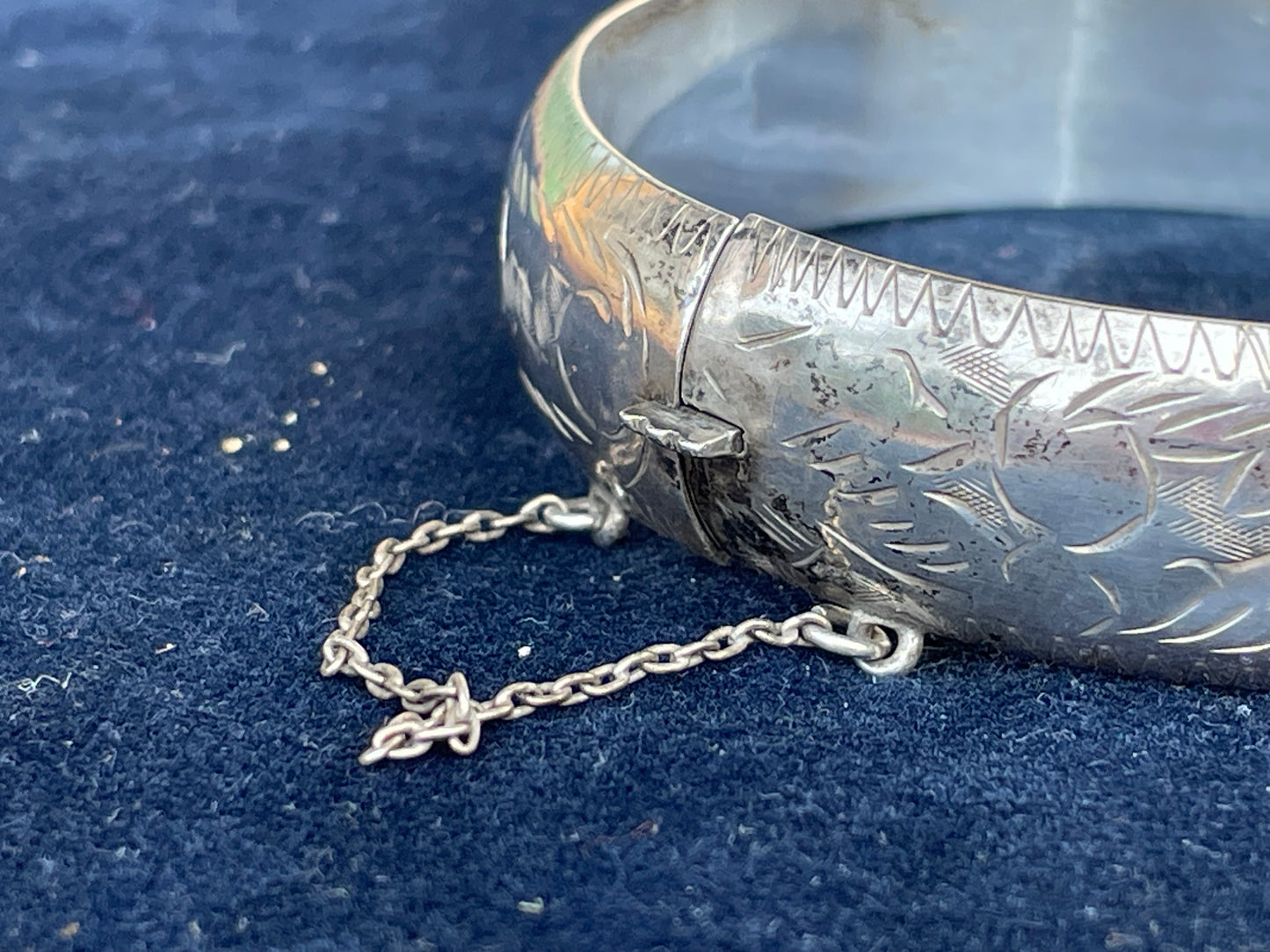 925 solid silver engraved bangle/bracelet 6cm internal diameter