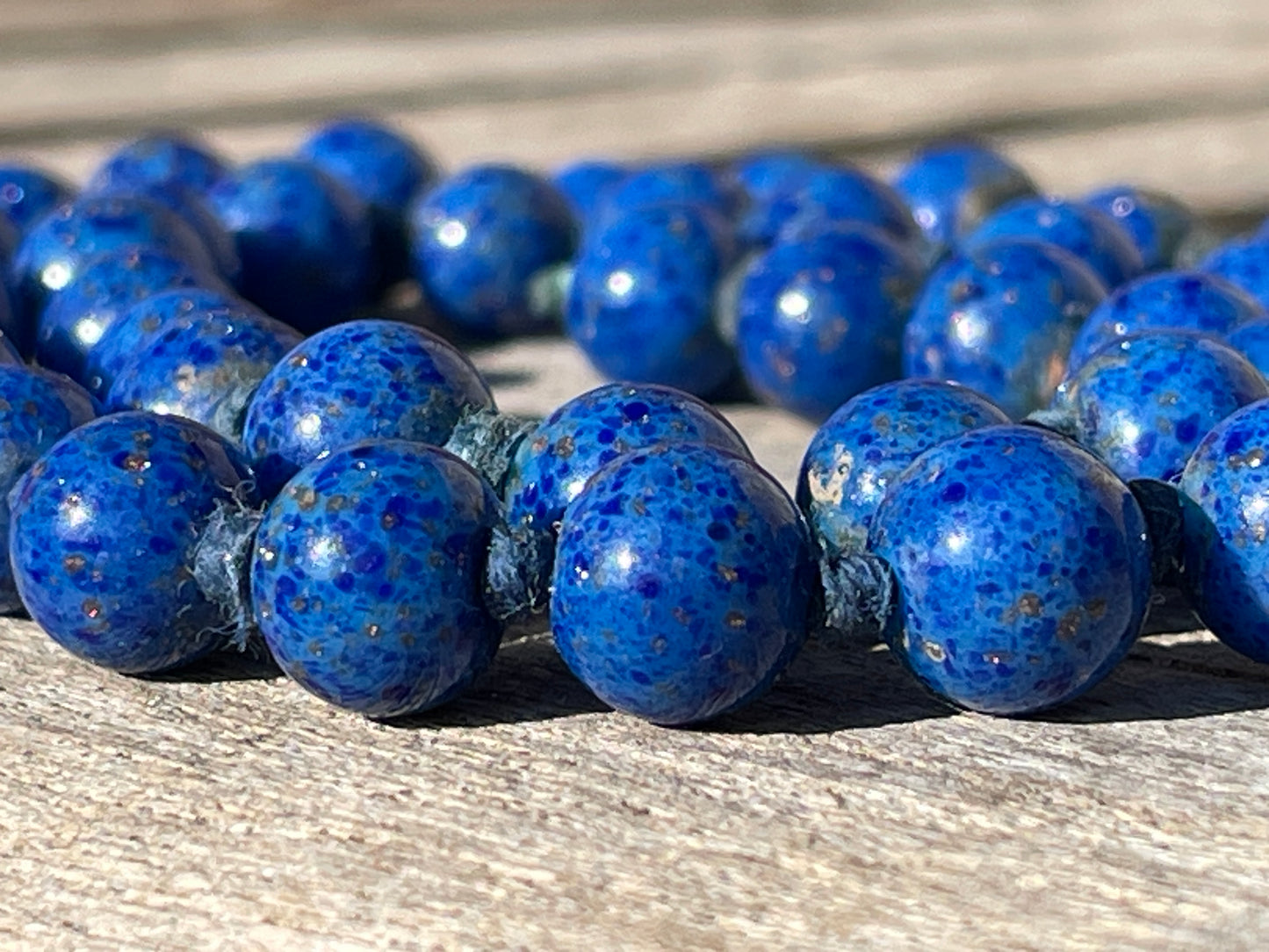 Vintage Lapis Lazuli neckless 41cm long 8mm beads