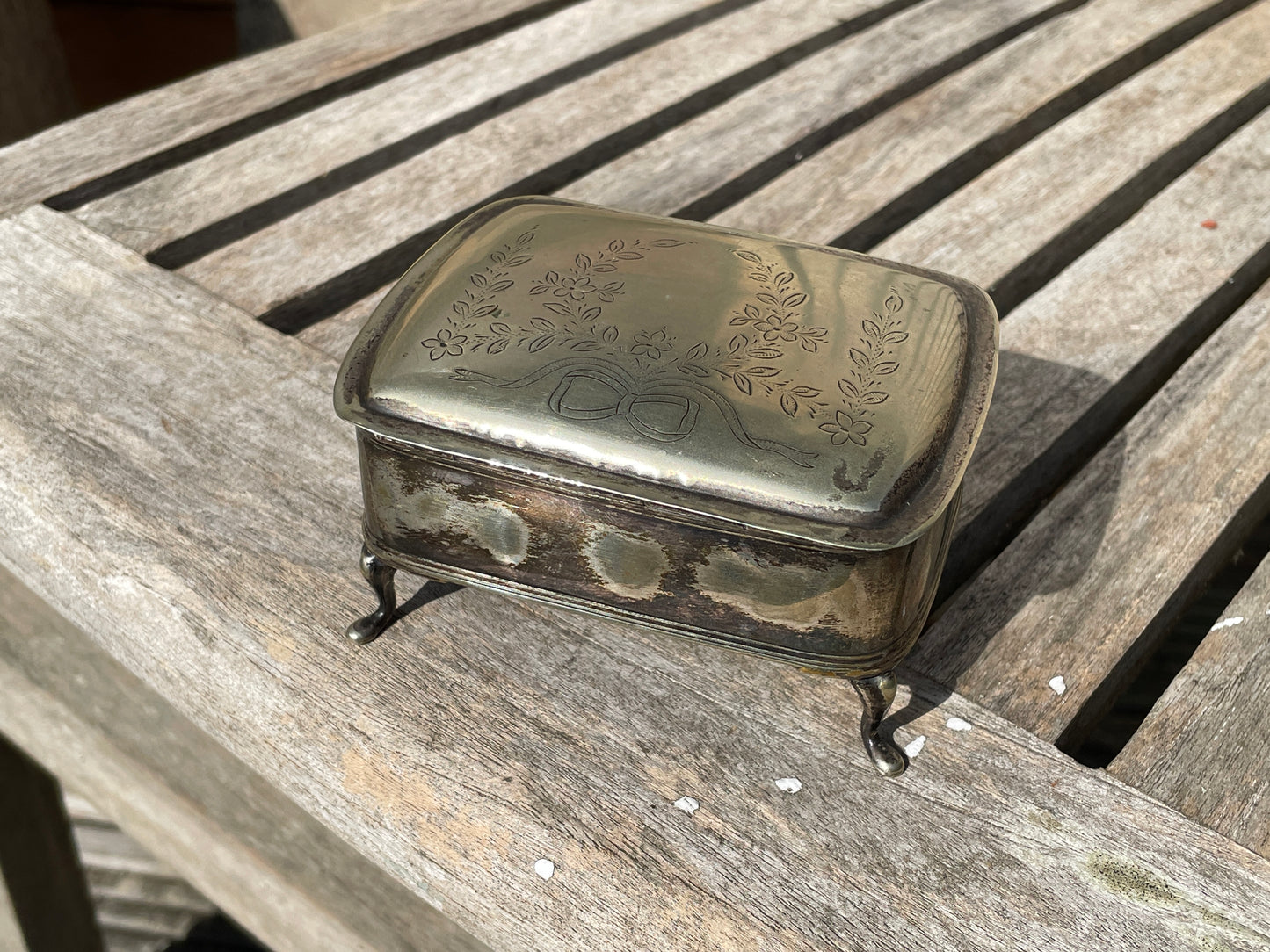 Antique S & Co. EPNS hand engraved jewellery casket 9.5cm wide