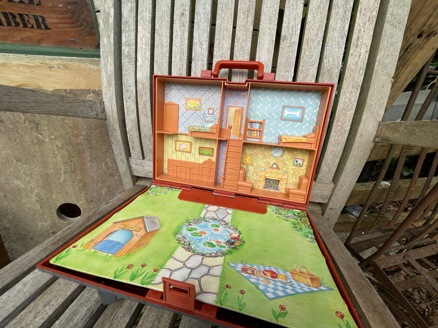 Original vintage Wallace and Gromit Wash 'n' Go Window Cleaning Service playhouse 1990's