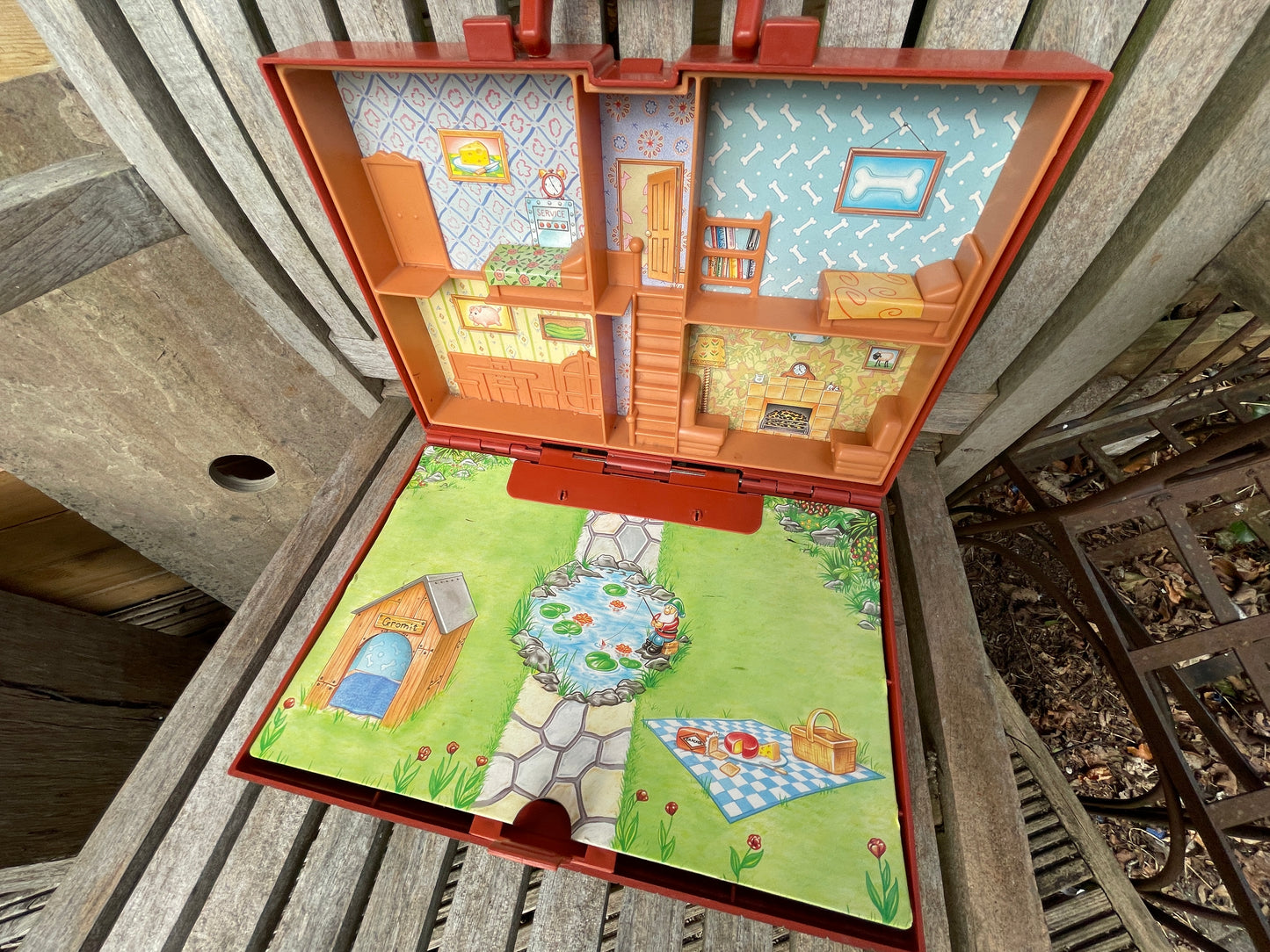 Original vintage Wallace and Gromit Wash 'n' Go Window Cleaning Service playhouse 1990's