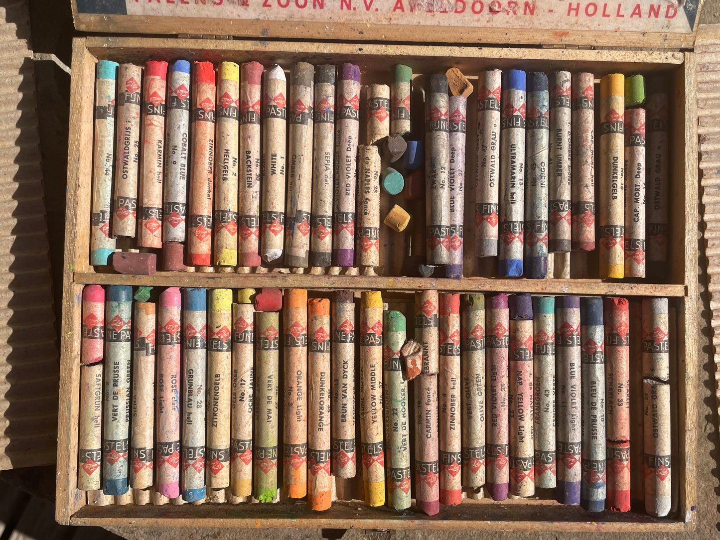 Vintage Talens Pastel Set – 48 Semi-Soft Pastels in Dovetailed Wooden Box – Made in Holland – Artist Supplies or Display