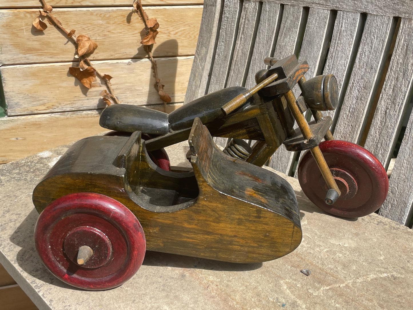Handmade Wooden Motorbike with Sidecar – Tienshan CJM2120 - 31cm long
