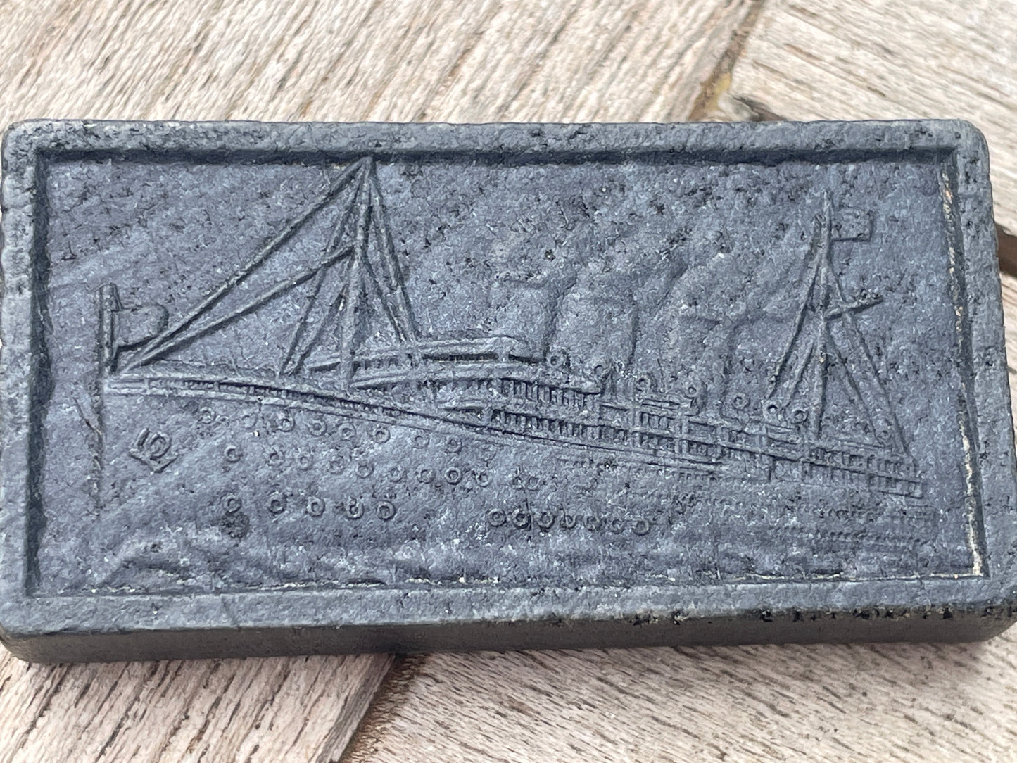 Vintage Spears Games Domino Set – Ships Design on Rear – Classic Wooden Dominoes – Retro Game Set