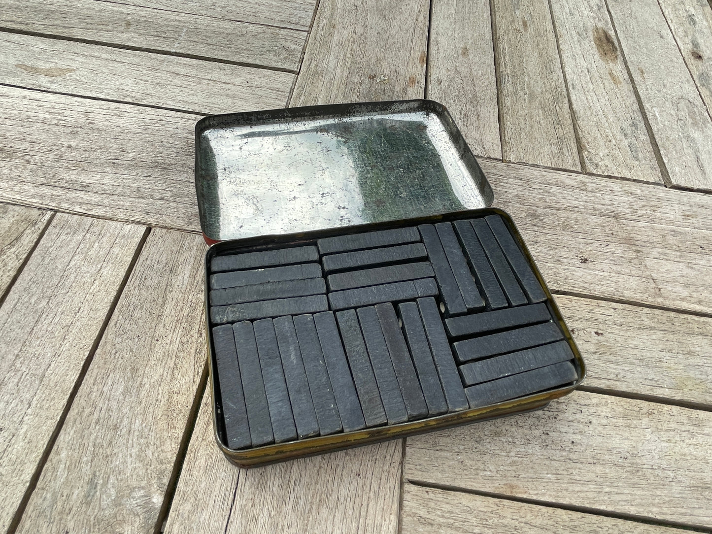 Vintage Spears Games Domino Set – Ships Design on Rear – Classic Wooden Dominoes – Retro Game Set