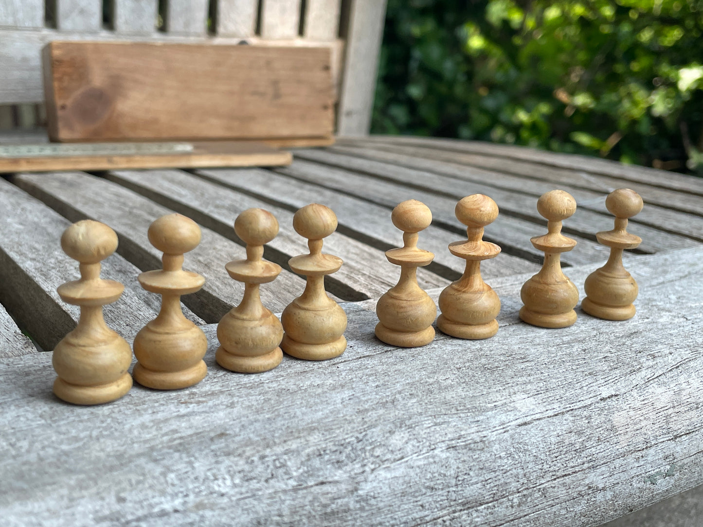 Antique Victorian “The Royal Box of Chessmen” Set – Early Jaques Style Northern Upright – Turned Boxwood & Ebony Finish, c.1900