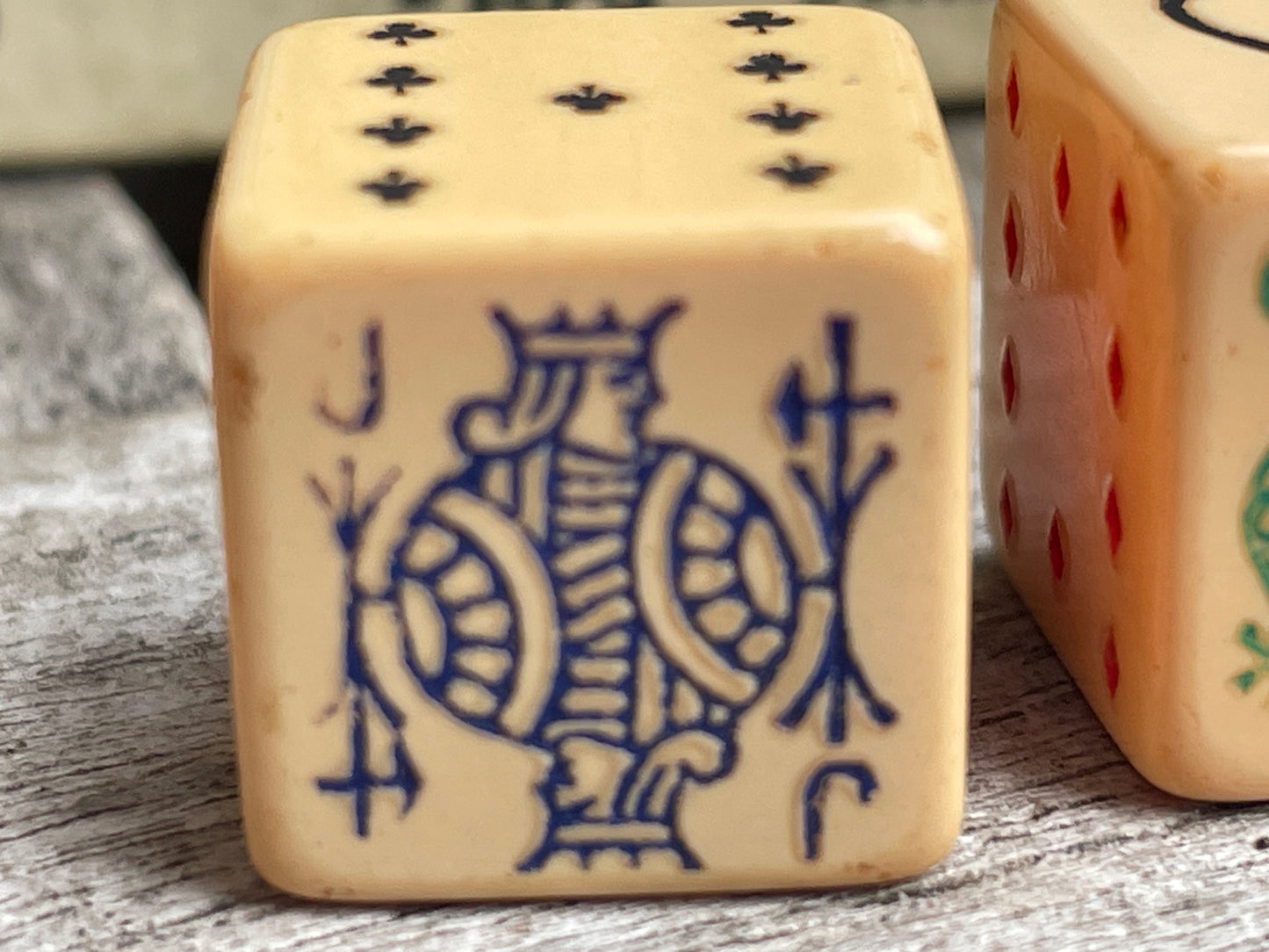 Vintage Poker Dice Set – HPG Series – Boxed – Faux Bakelite Style – 1950s–60s Game Night Collectible