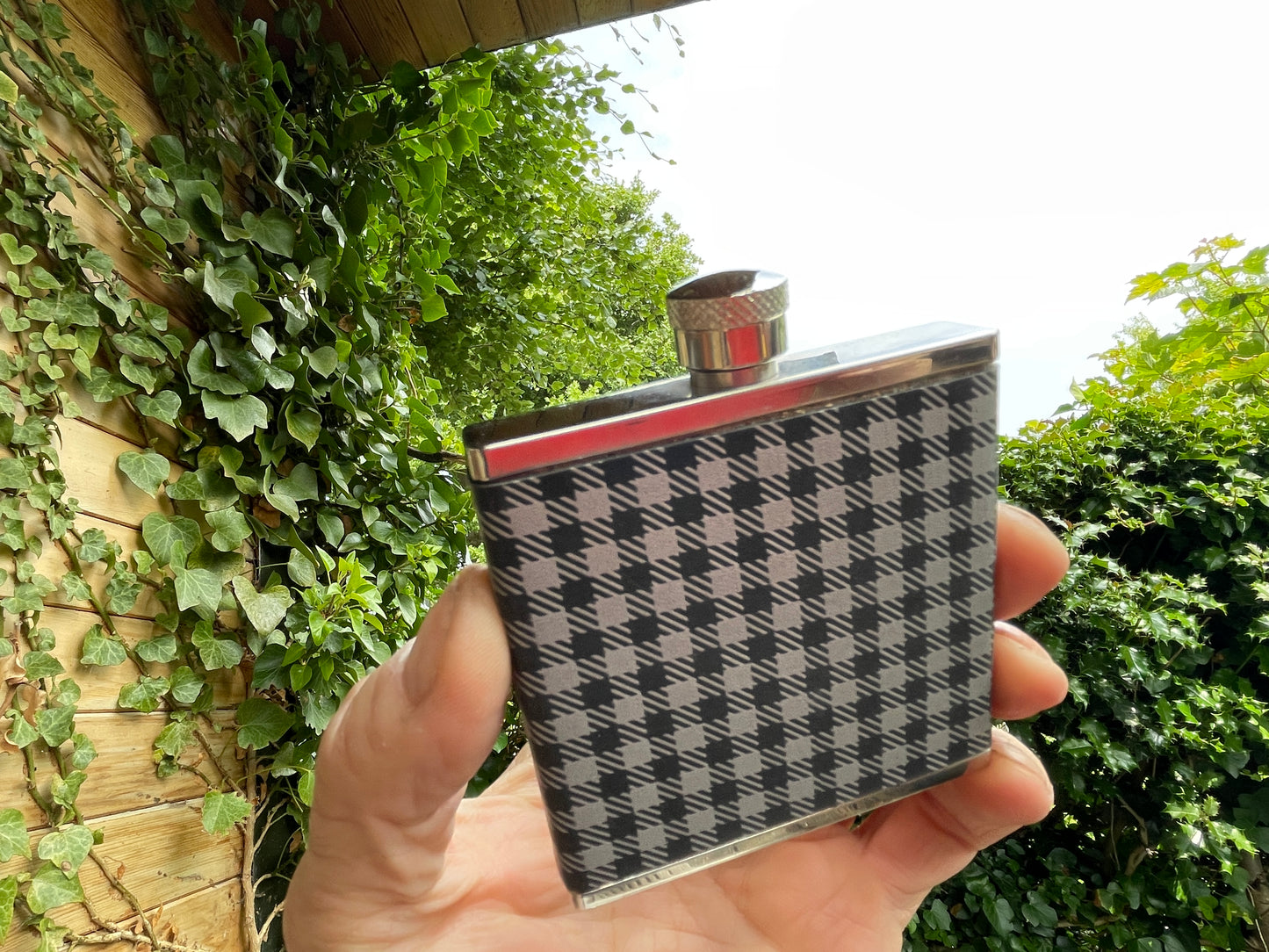 Set of 3 Mini Hip Flasks – Stainless Steel & Patterned – 1.7oz Travel Flasks – Retro Barware
