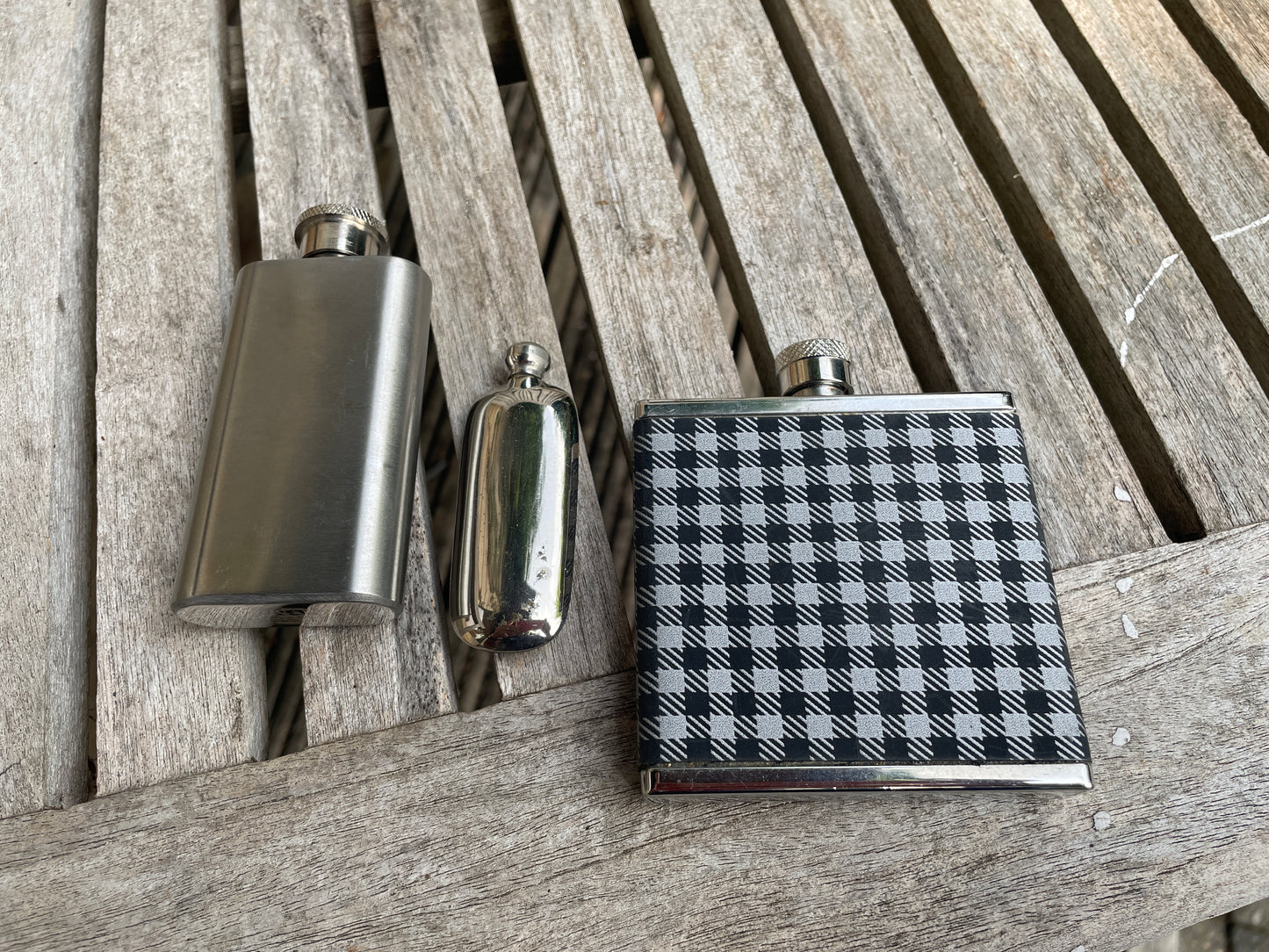 Set of 3 Mini Hip Flasks – Stainless Steel & Patterned – 1.7oz Travel Flasks – Retro Barware