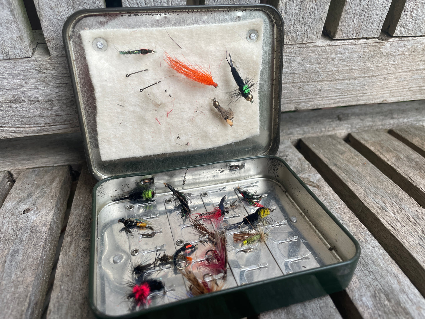 Vintage Richard Wheatley Loch Leven Fly Box – Mid-Century Green Tin with Eyed Flies, Trout & Salmon Fly Fishing