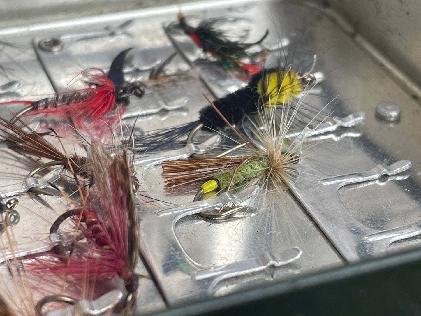Vintage Richard Wheatley Loch Leven Fly Box – Mid-Century Green Tin with Eyed Flies, Trout & Salmon Fly Fishing