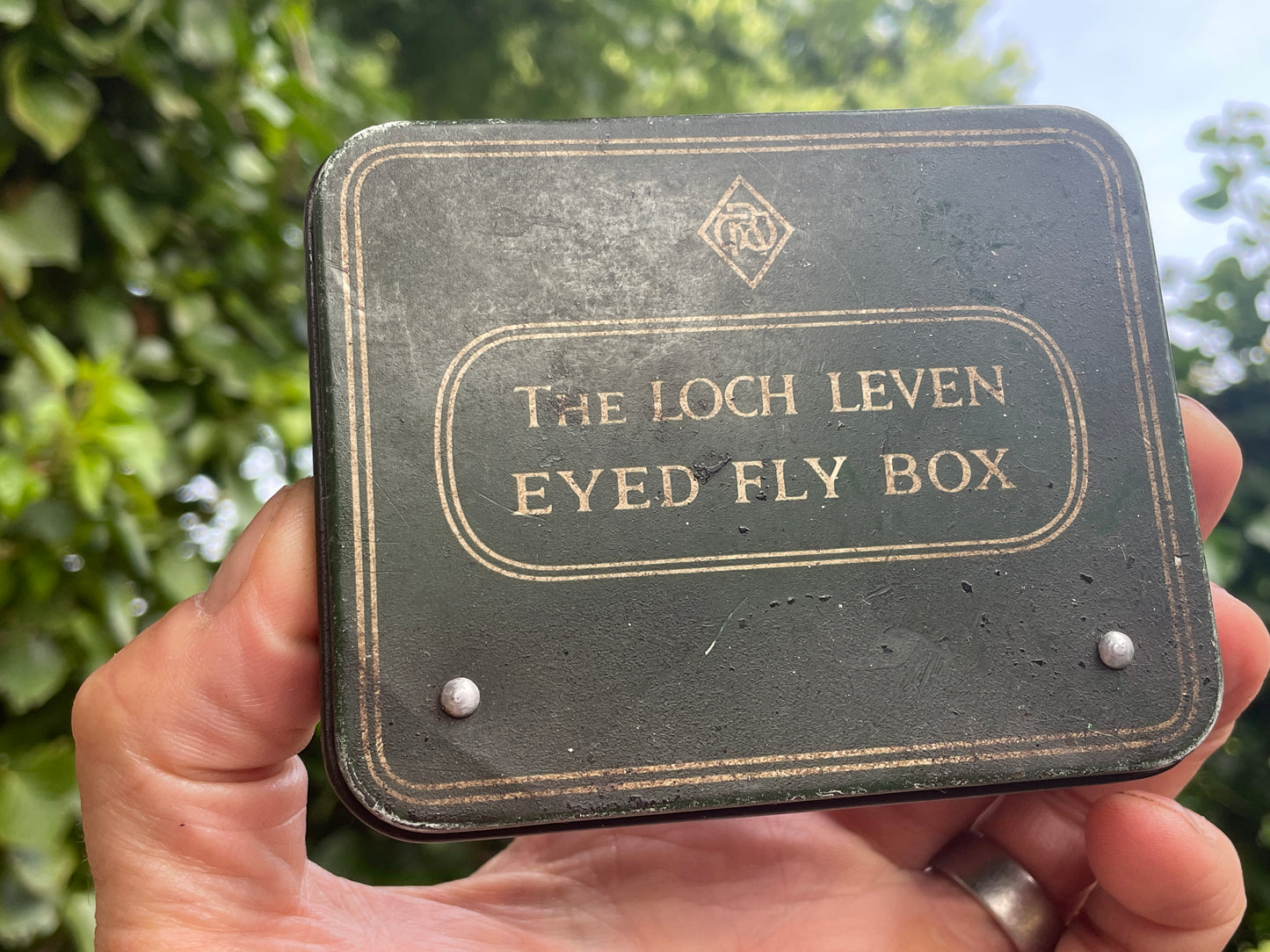 Vintage Richard Wheatley Loch Leven Fly Box – Mid-Century Green Tin with Eyed Flies, Trout & Salmon Fly Fishing