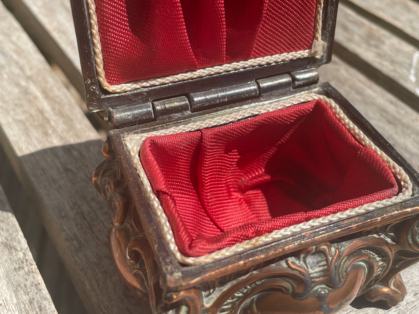 Antique Copper Relief Trinket Box – Lucerne & Pilatus Souvenir – Red Satin Lined Jewellery Box c1900