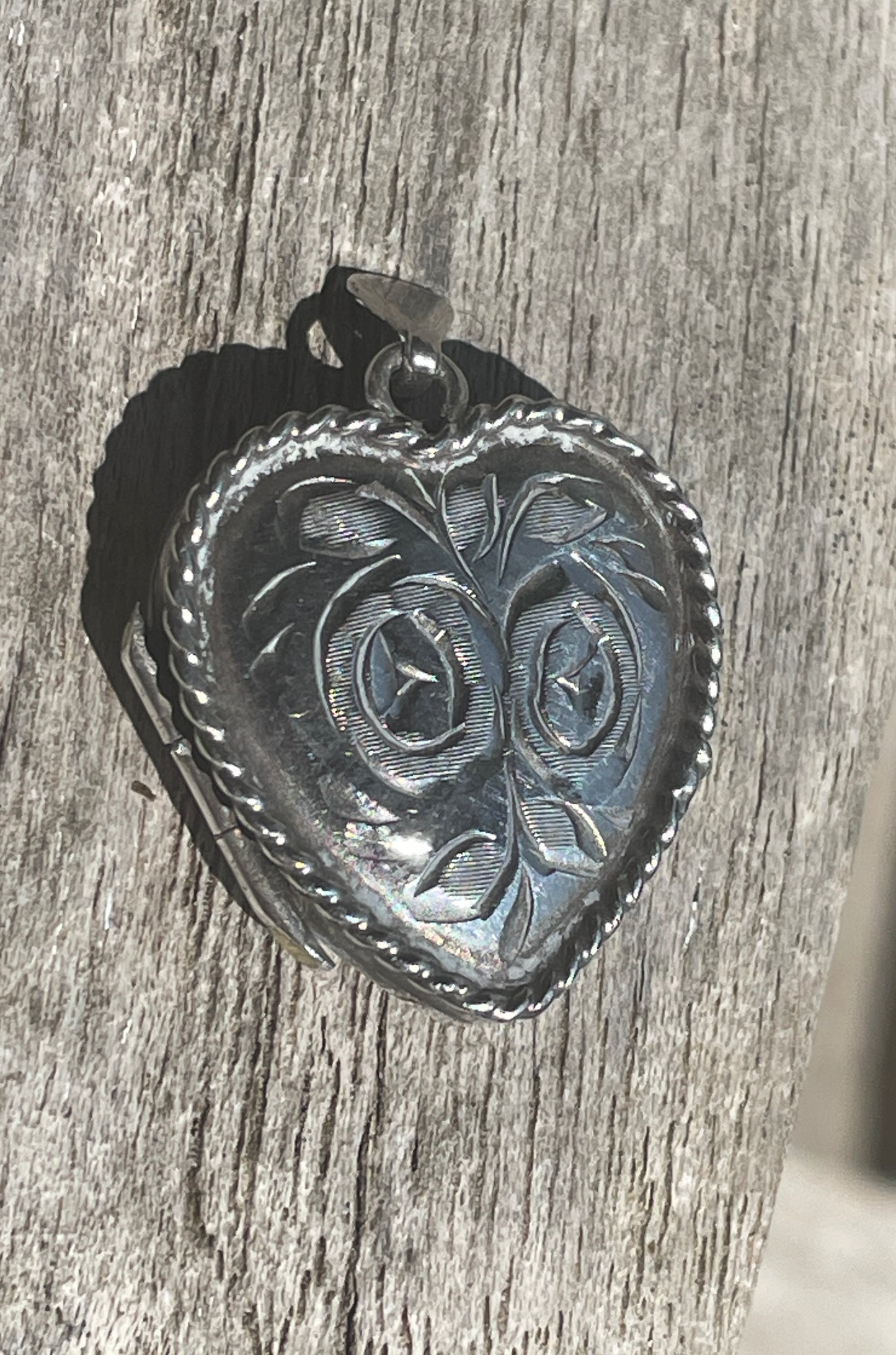 Vintage 1977 Sterling Silver Heart Locket – Birmingham Hallmarked – Double Rose Engraved Pendant – JS Maker Mark