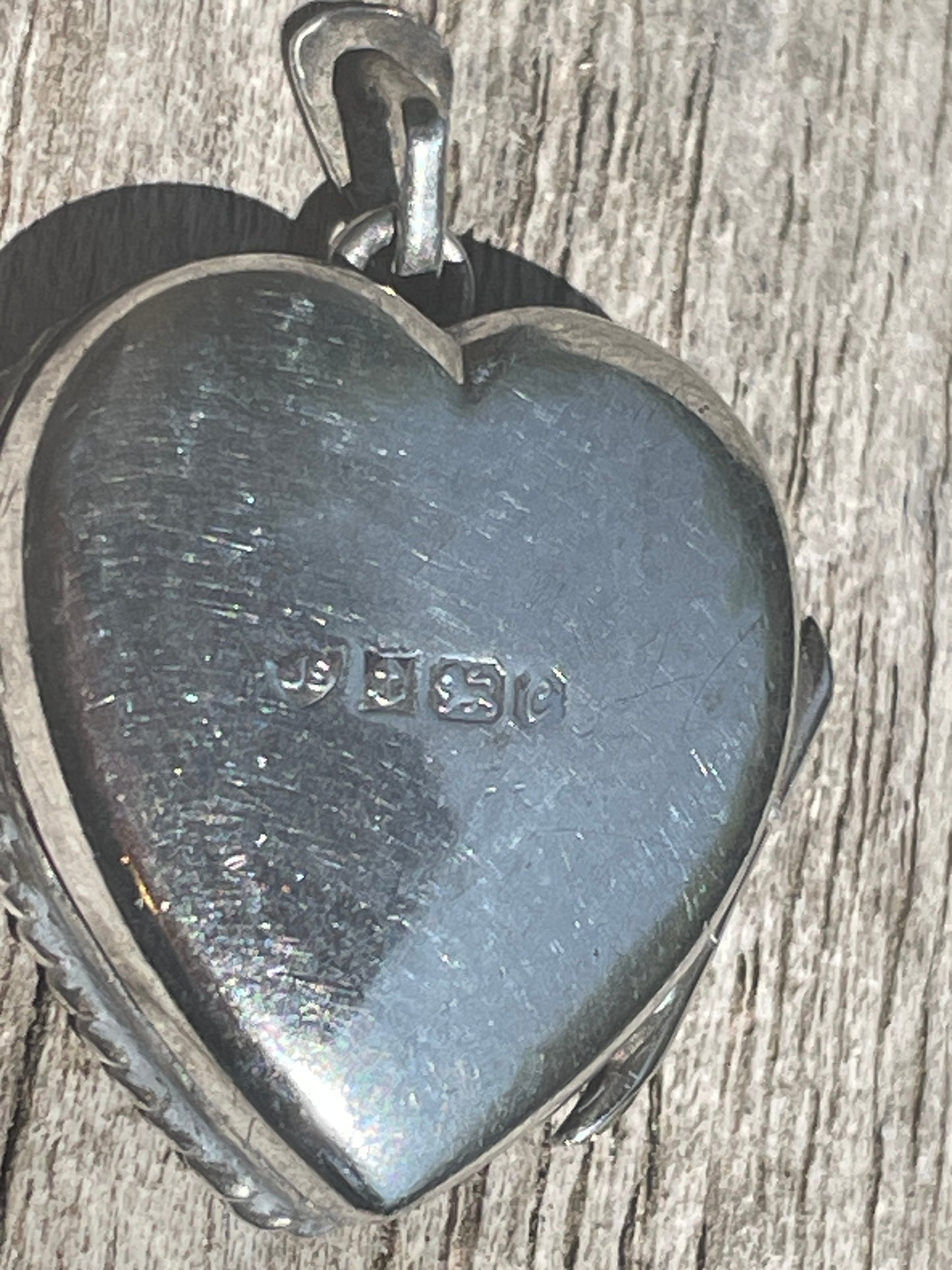 Vintage 1977 Sterling Silver Heart Locket – Birmingham Hallmarked – Double Rose Engraved Pendant – JS Maker Mark