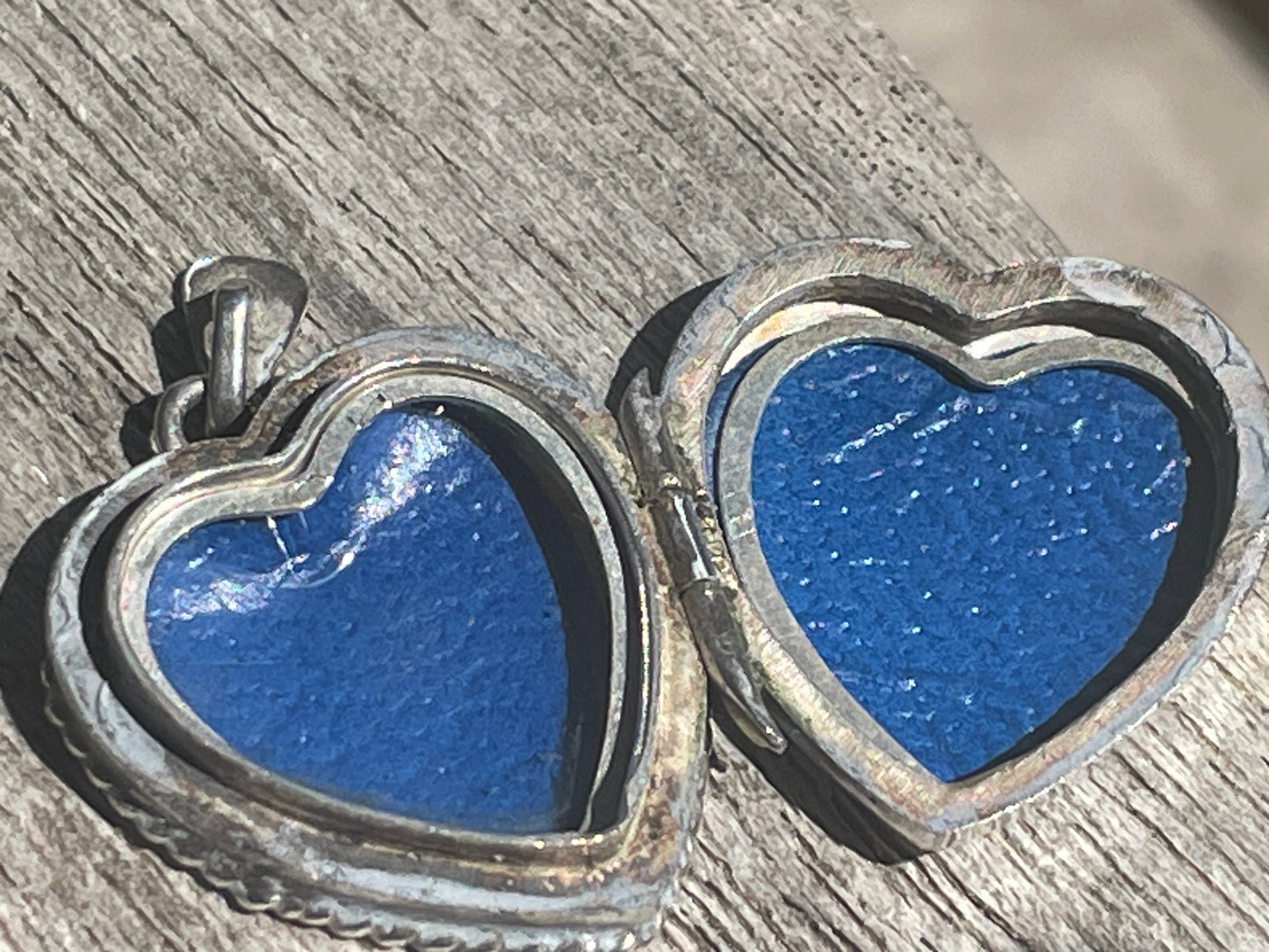 Vintage 1977 Sterling Silver Heart Locket – Birmingham Hallmarked – Double Rose Engraved Pendant – JS Maker Mark