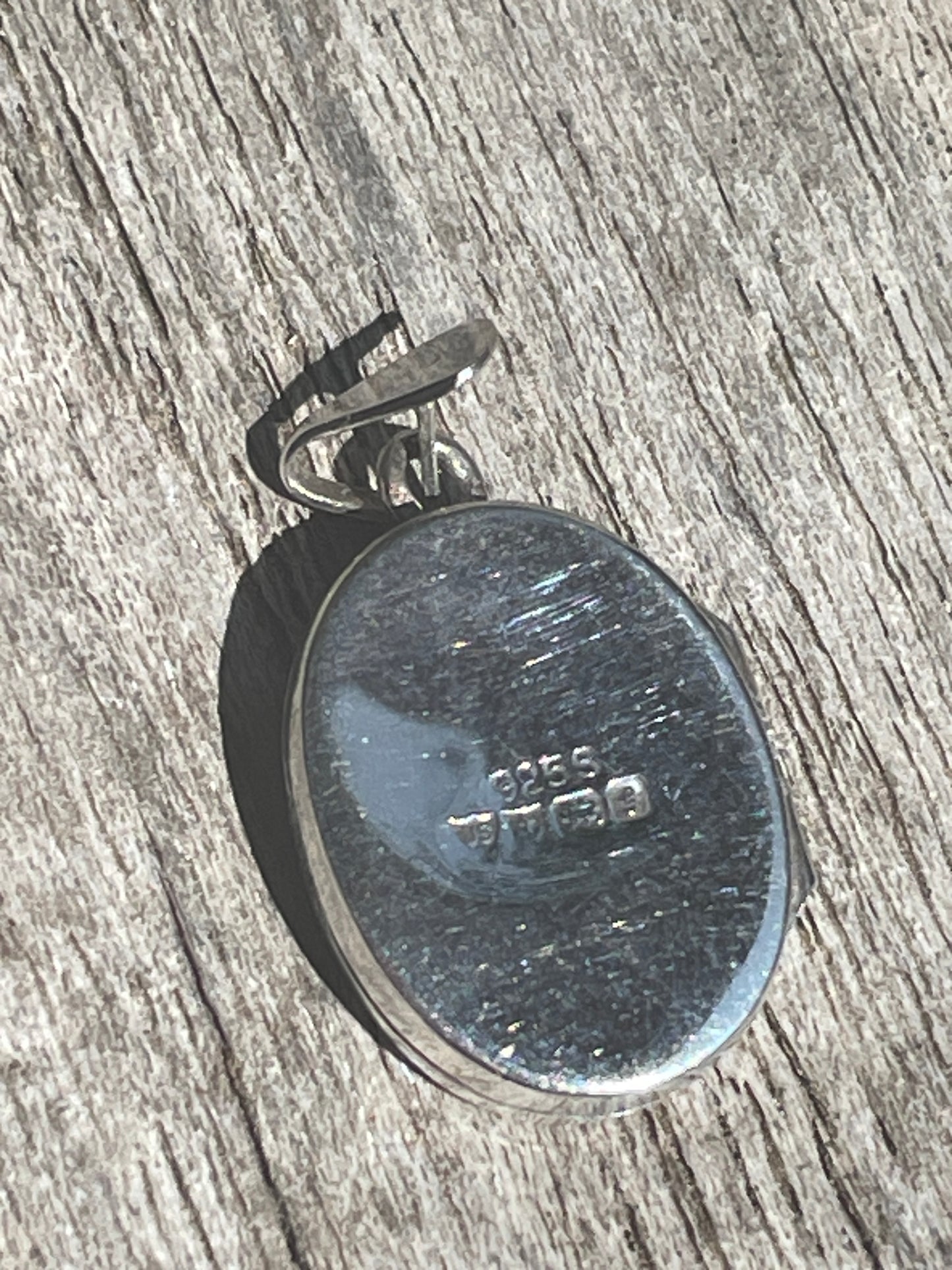Vintage 1981 Sterling Silver Chevron Locket – Birmingham Hallmarked 925S – John Shirley Maker – Oval Photo Pendant Keepsake