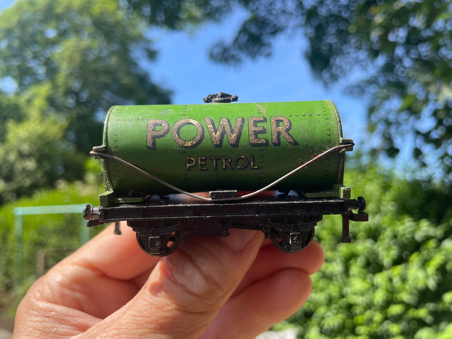 Vintage Hornby Dublo Power Petrol Tank Wagon D1 | OO Gauge Model Train by Meccano Ltd Boxed