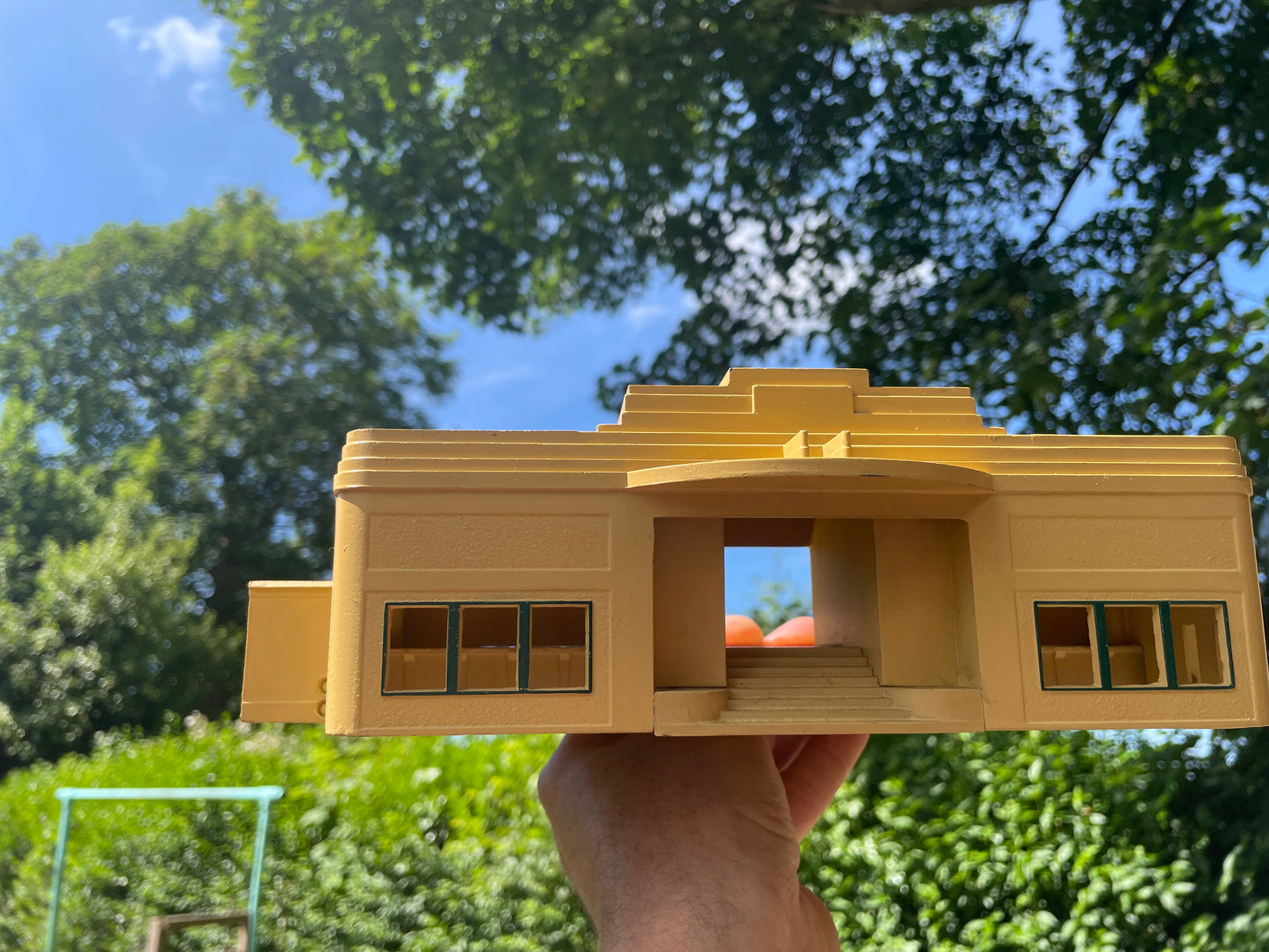 Vintage Hornby Dublo D1 Through Station with Box – Meccano Model Railway Accessory 1950s