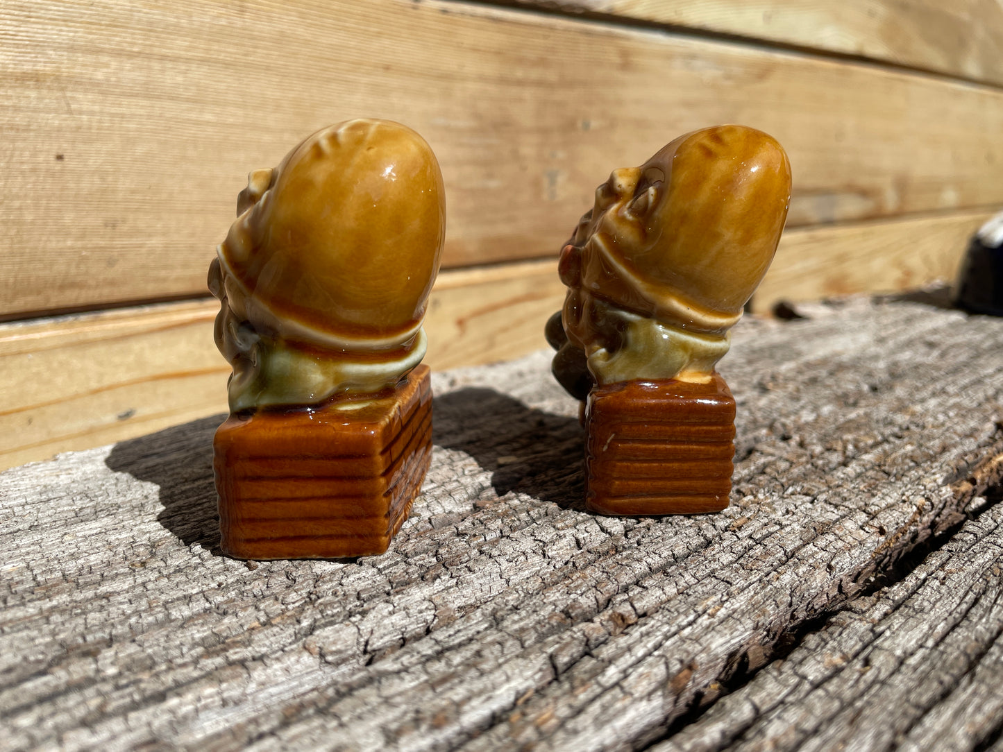Two vintage Wade Humpty Dumpty ceramic figurines 6cm tall