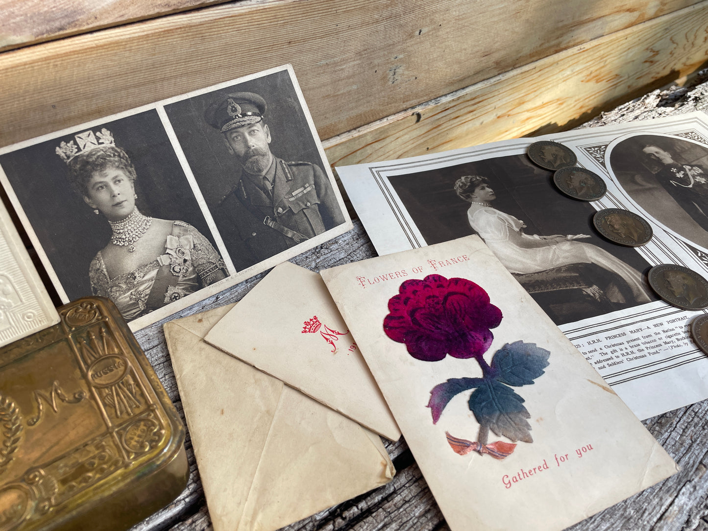 Rare WW1 1914 Princess Mary Christmas Tin with large contents collection