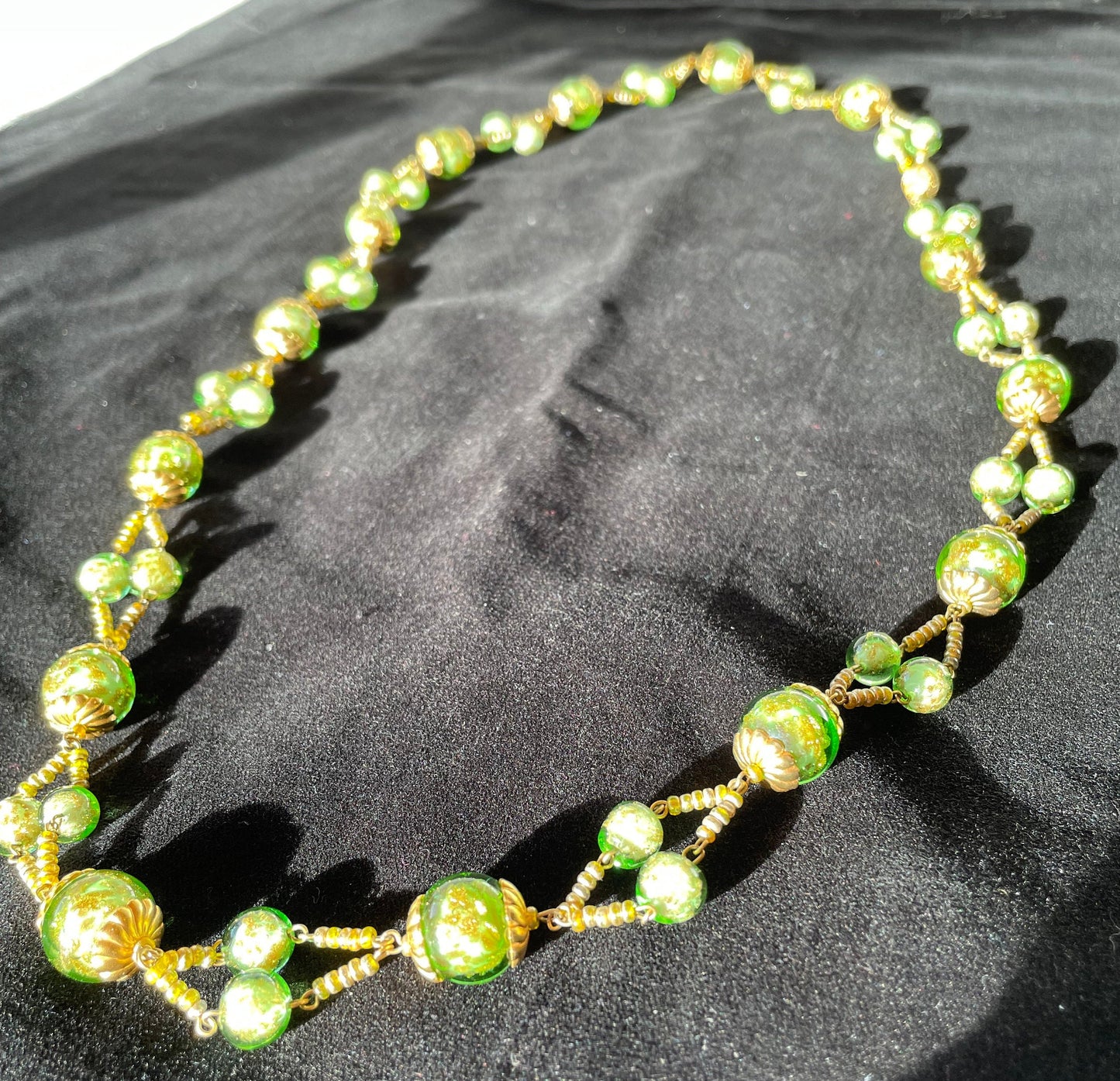 Late 20th-C Murano-style Green & Gold Foil Art Glass Bead Necklace, 74cm – Gilt Metal Caps, Venetian Lampwork Vintage