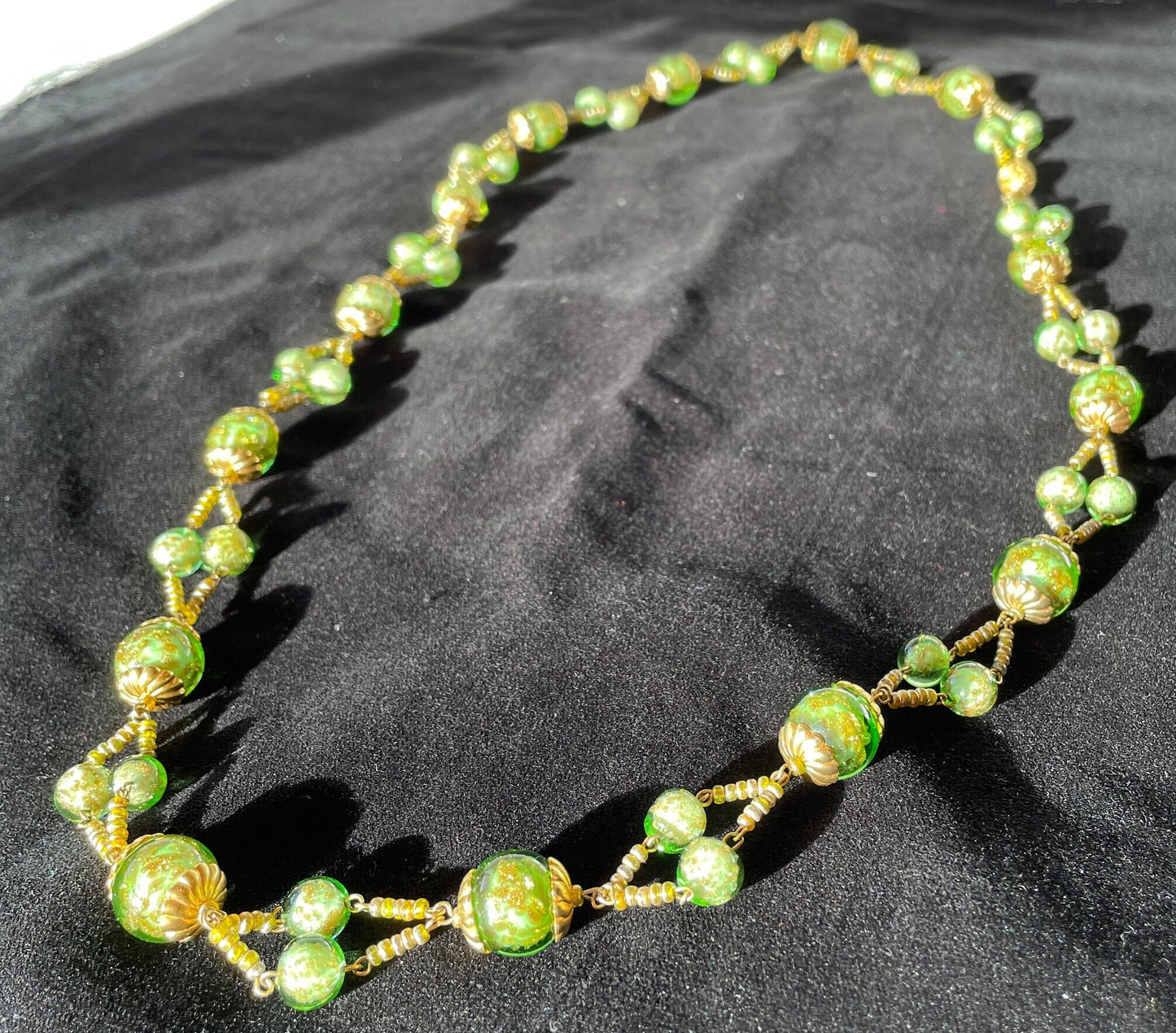 Late 20th-C Murano-style Green & Gold Foil Art Glass Bead Necklace, 74cm – Gilt Metal Caps, Venetian Lampwork Vintage
