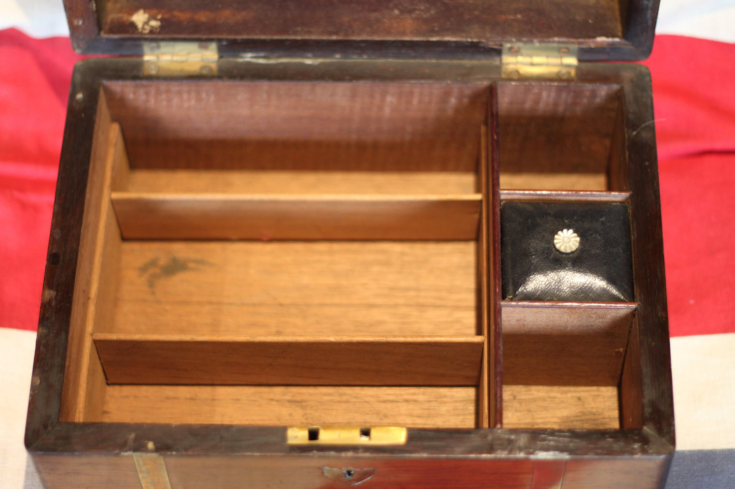 A Victorian Mahogany Campaign Style Workbox With Brass Strap Mounts and Vacant Cartouche 25x19x13cm High