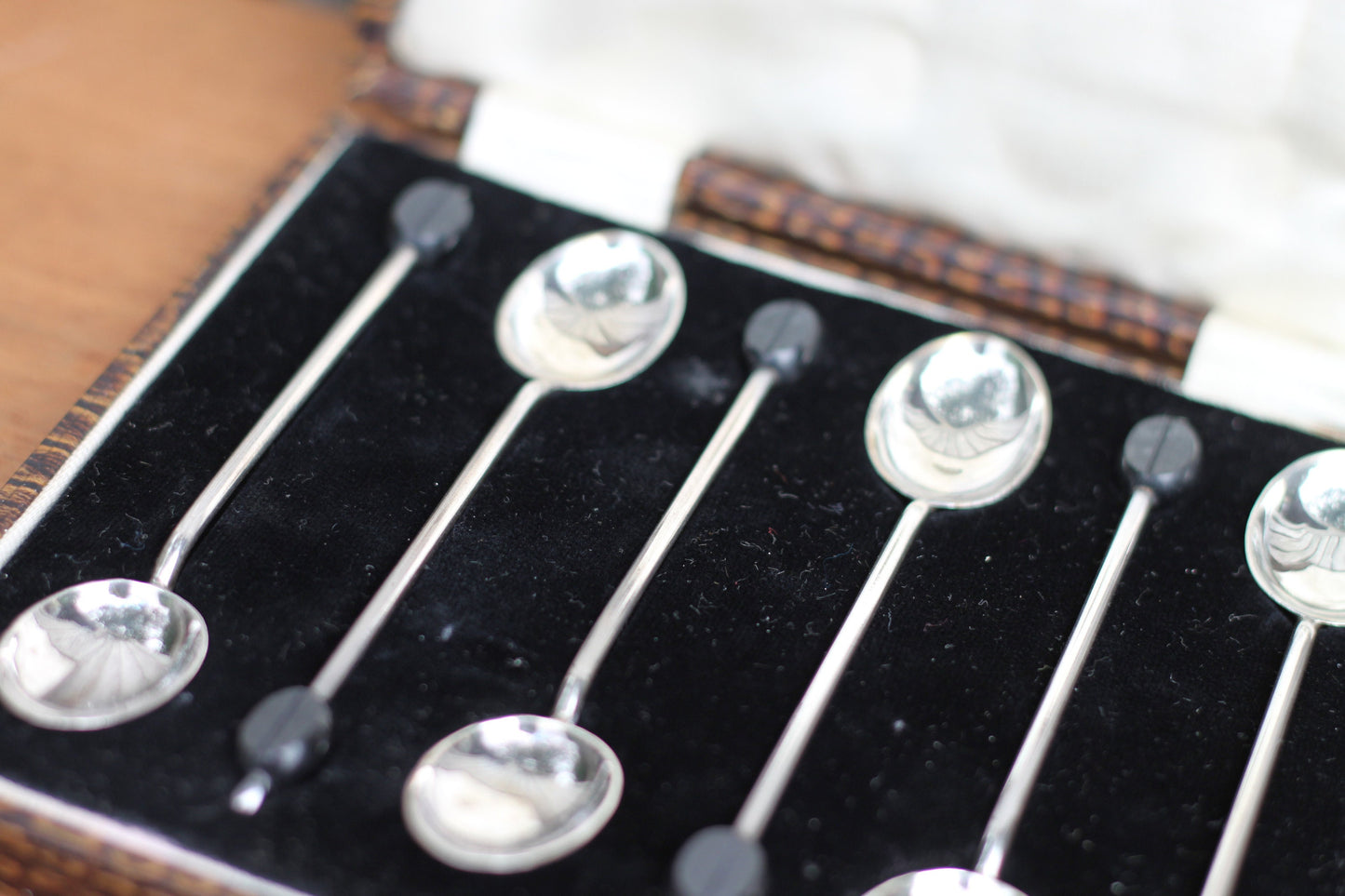A Set of Six George V Silver Coffee Bean Spoons Housed in a John Nix Eastbourne Fitted Case, William Suckling Ltd, Birmingham 1922 48.2g