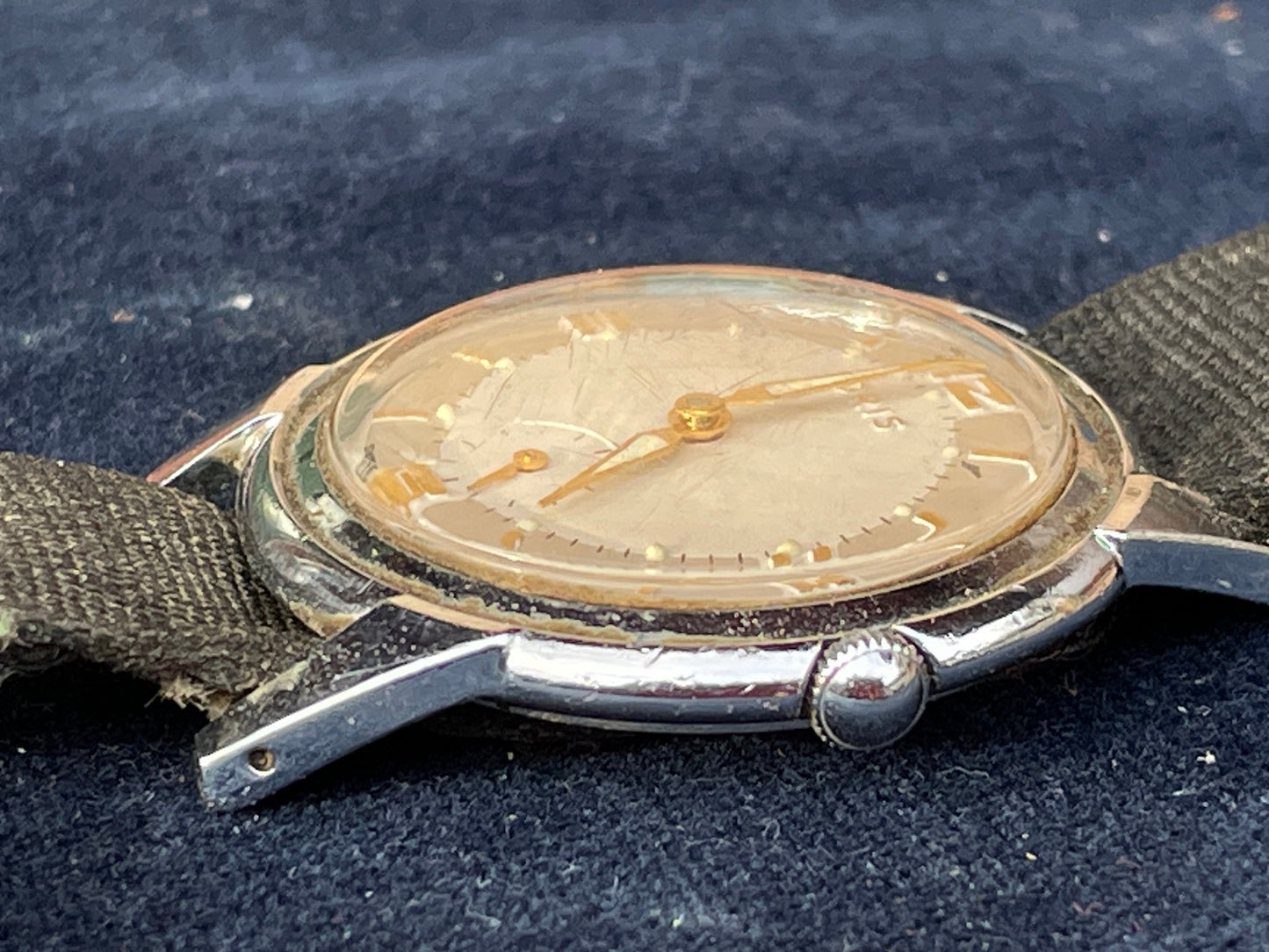 A Working Vintage Swiss Made Seven Jewel Cal. 391 Oris Wristwatch 33mm Diameter Face c1960's