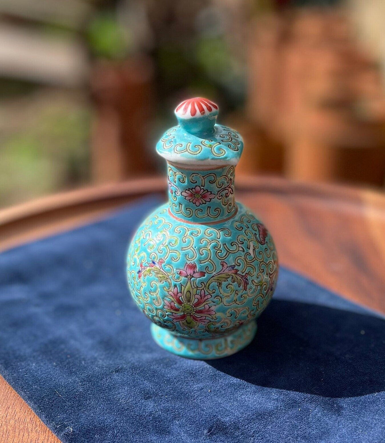 A vintage Chinese ceramic soy sauce jar - 12cm tall